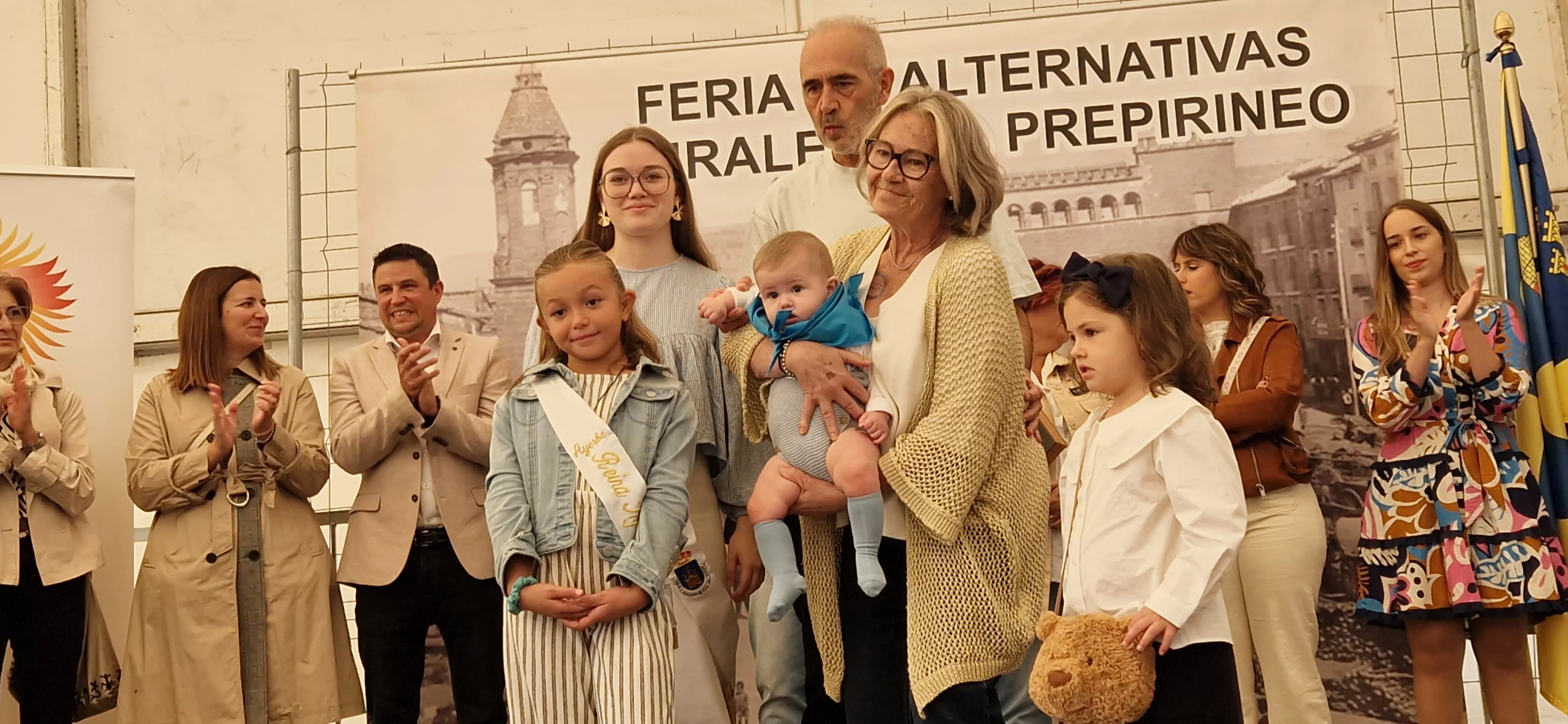 Homenaje a los recién nacidos de Ayerbe en la Feria del Prepirineo 2025. Foto Myriam Martínez