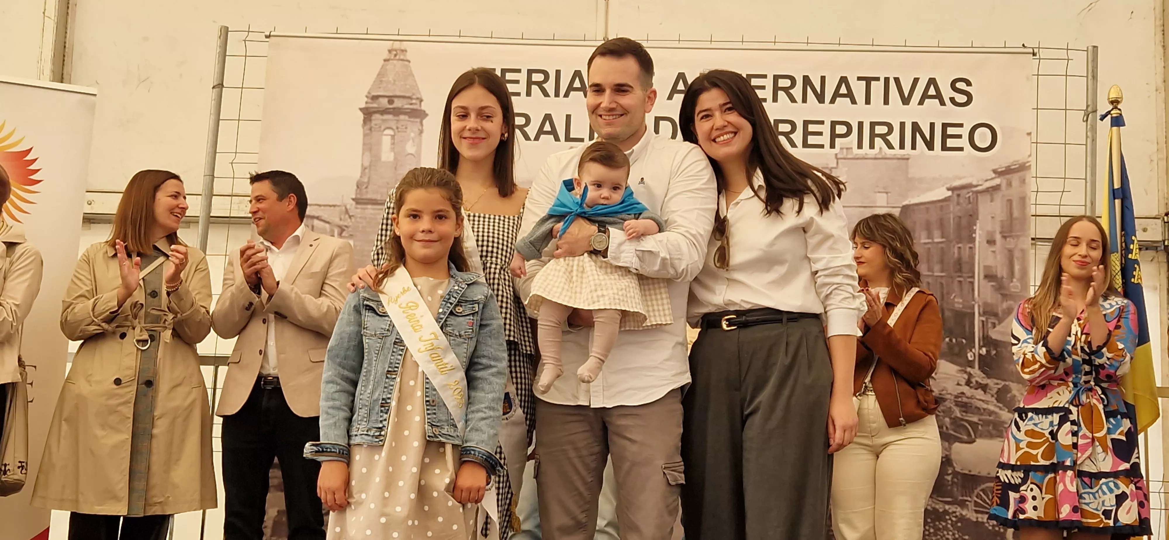 Homenaje a los recién nacidos de Ayerbe en la Feria del Prepirineo 2025. Foto Myriam Martínez
