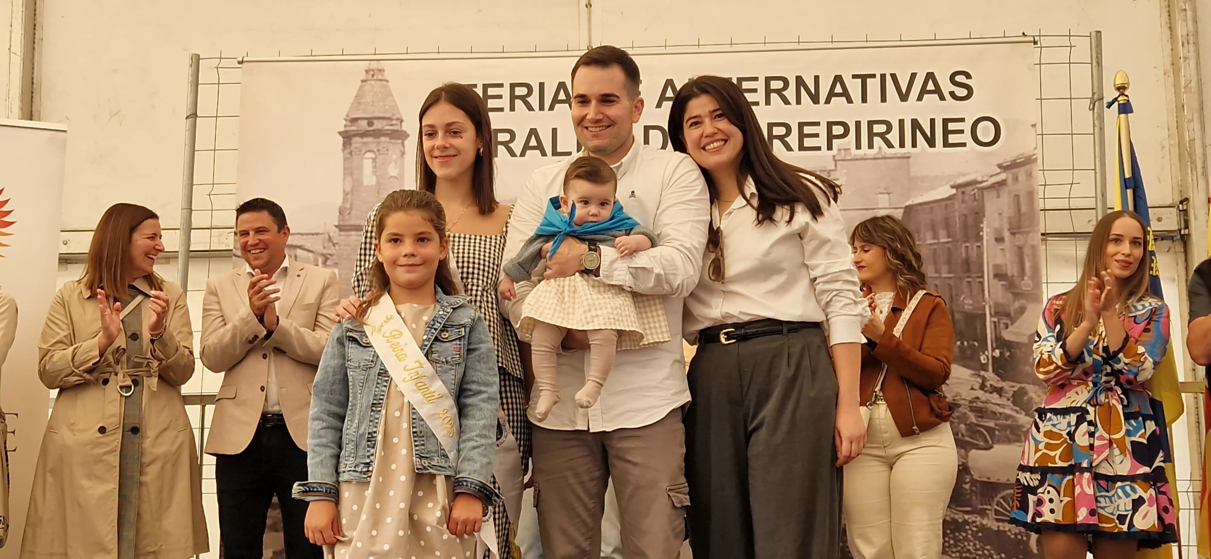 Homenaje a los recién nacidos de Ayerbe en la Feria del Prepirineo 2025. Foto Myriam Martínez