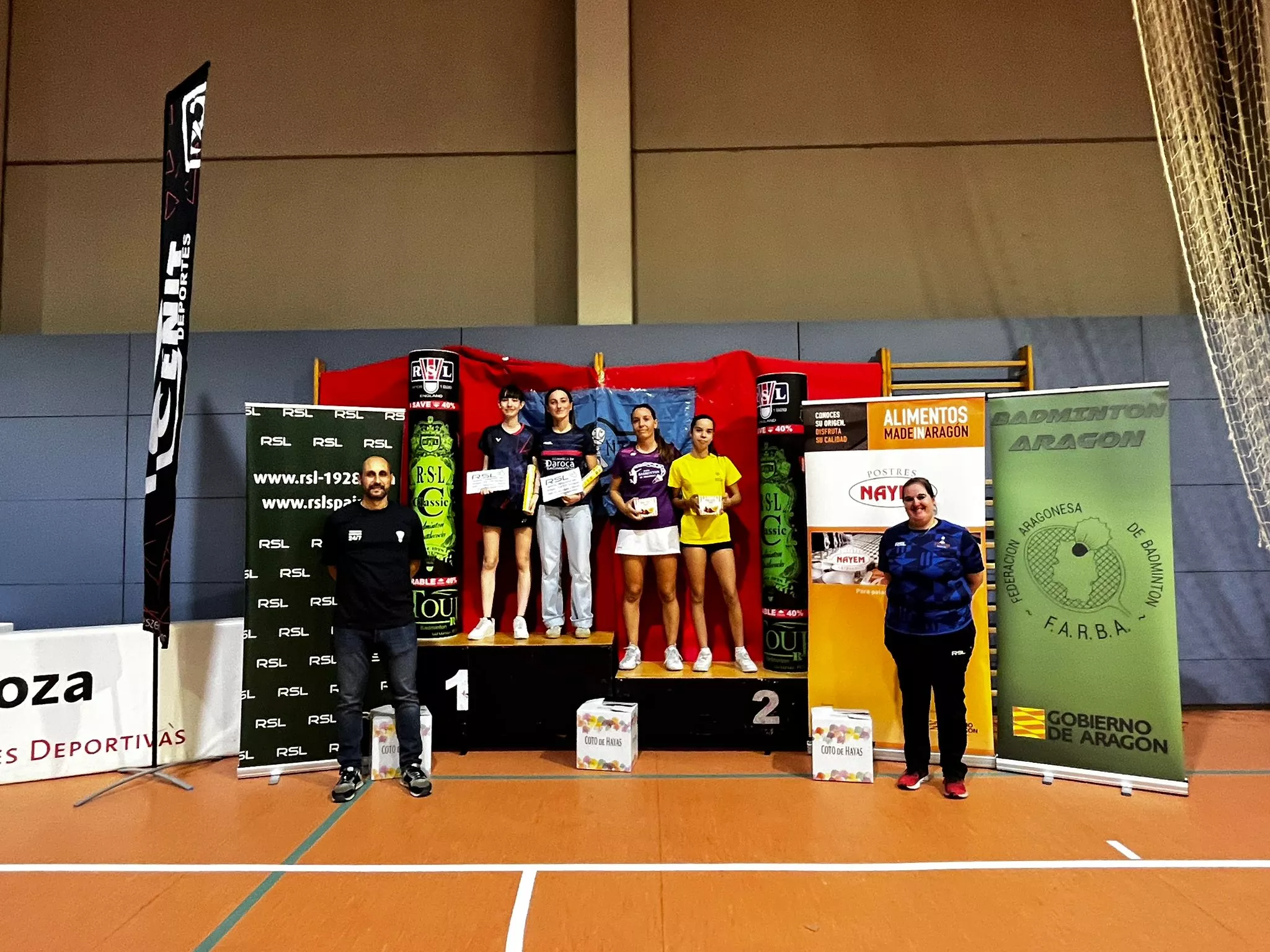 Torneo de bádminton de Zaragoza. Emma Bibián y Ana Ruiz, campeonas absolutas de dobles femenino