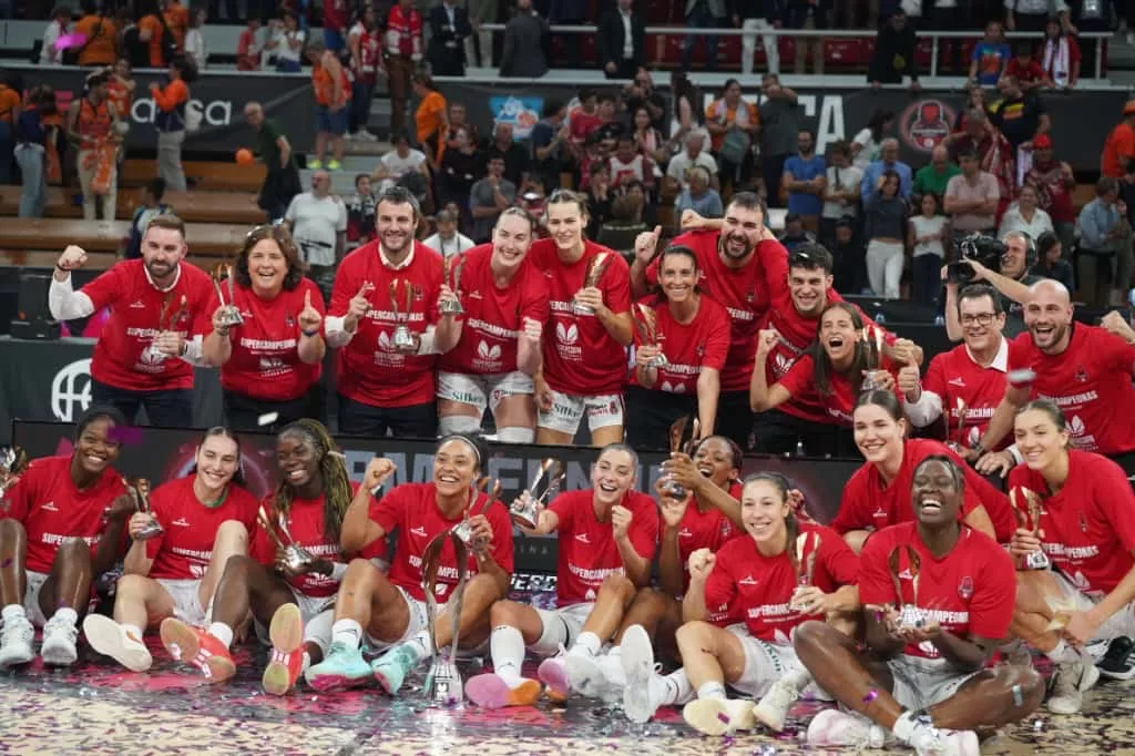 Imágenes de la final de la Supercopa LF Endesa. Foto: Dani Vidal @fotomaniafut