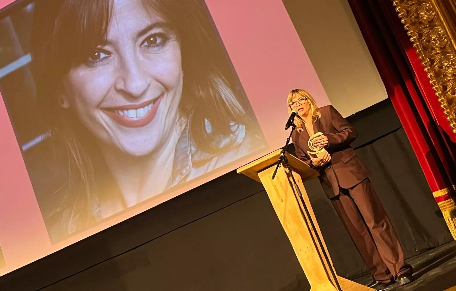 Entrega del Premio Pan y Rosas 2025 a Marisol Aznar. Foto Mercedes Manterola