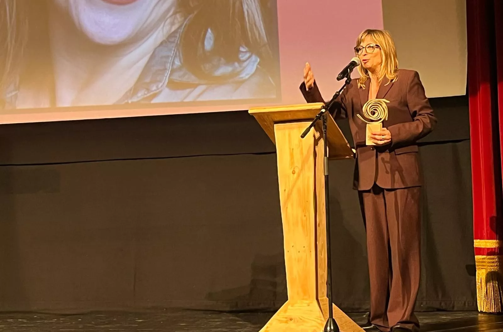 Entrega del Premio Pan y Rosas 2025 a Marisol Aznar. Foto Mercedes Manterola