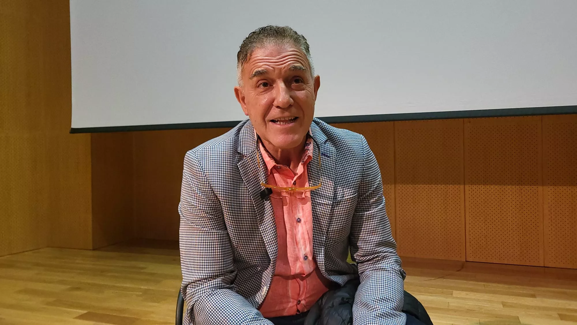 Carlos Barrau en el Palacio Condes de la Ribagorza Carlos Barrau en el Palacio Condes de la Ribagorza