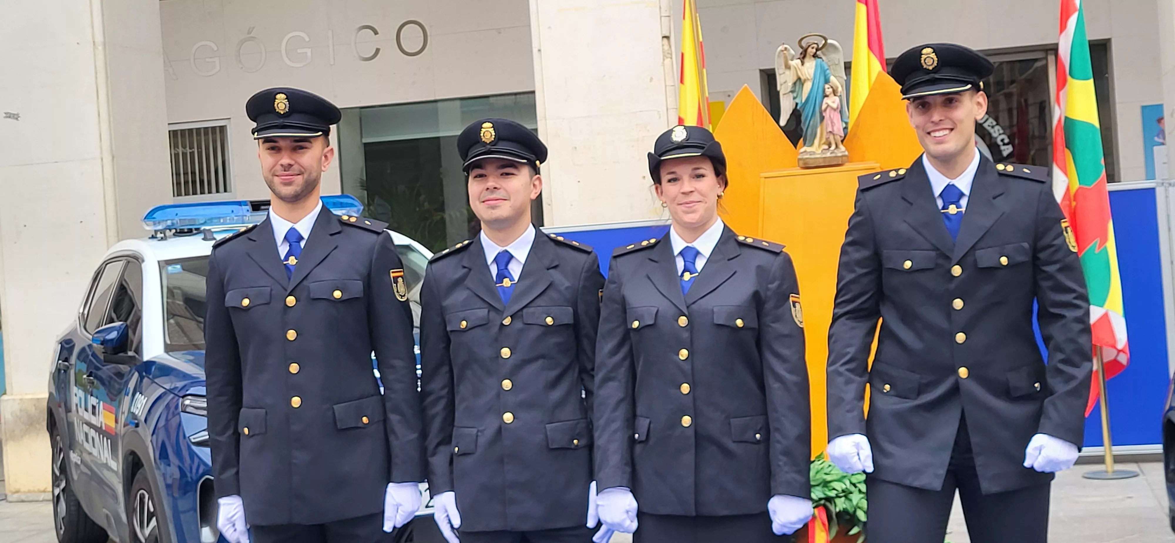 Celebración del Día de la Policía Nacional en Huesca. Foto Mercedes Manterola
