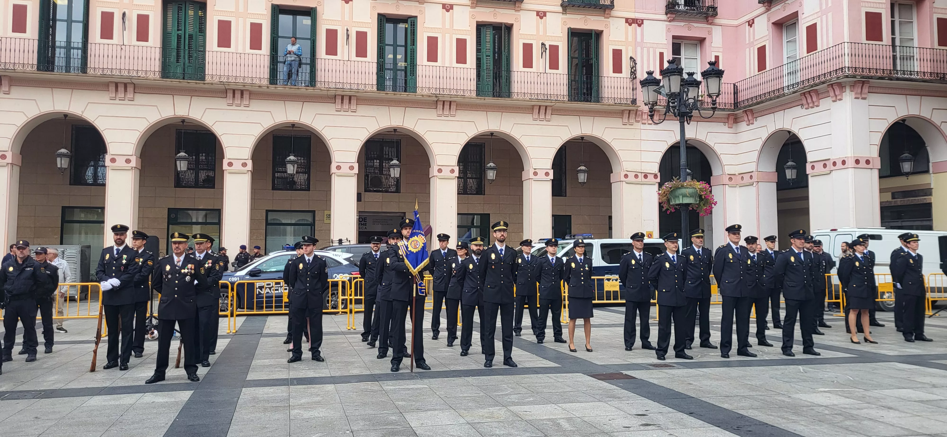 Celebración del Día de la Policía Nacional en Huesca. Foto Mercedes Manterola