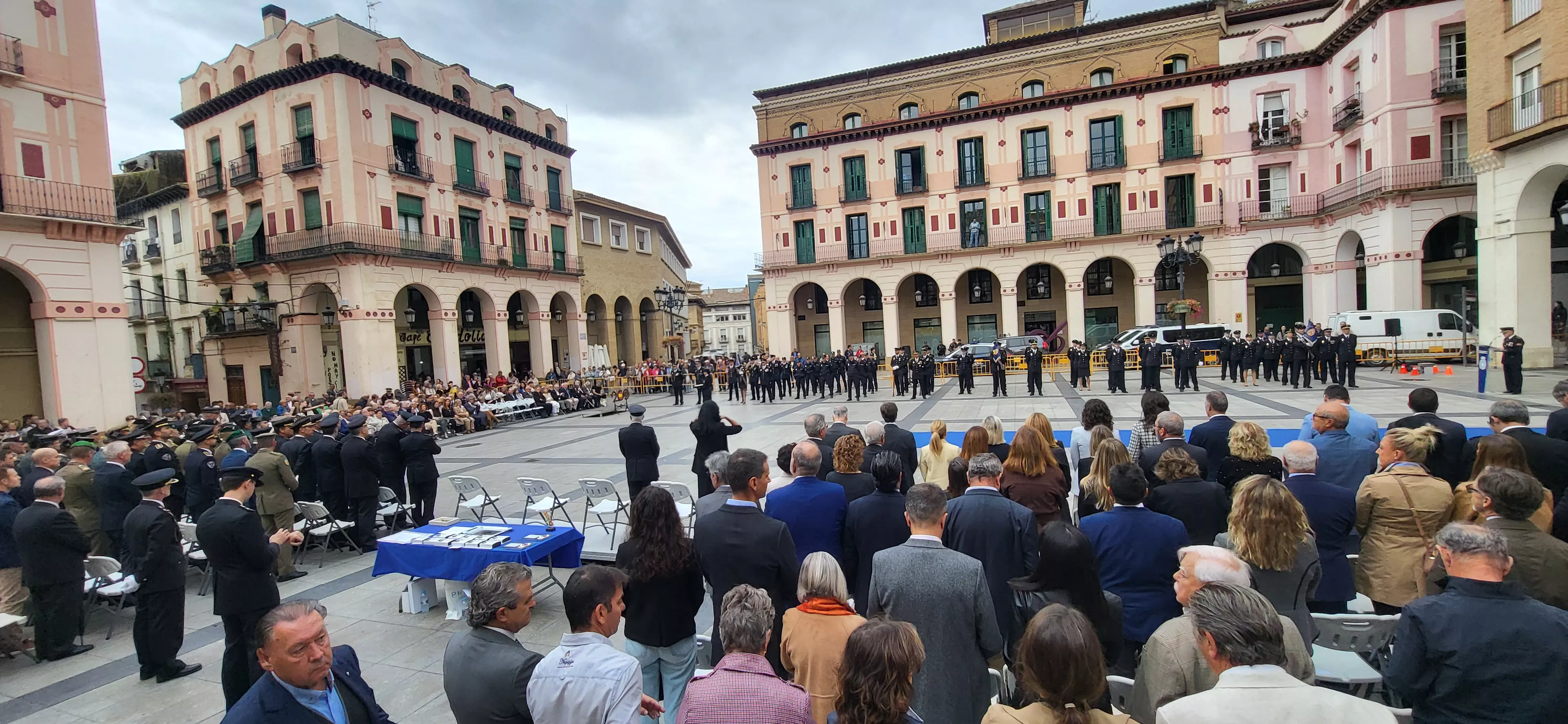 Celebración del Día de la Policía Nacional en Huesca. Foto Mercedes Manterola