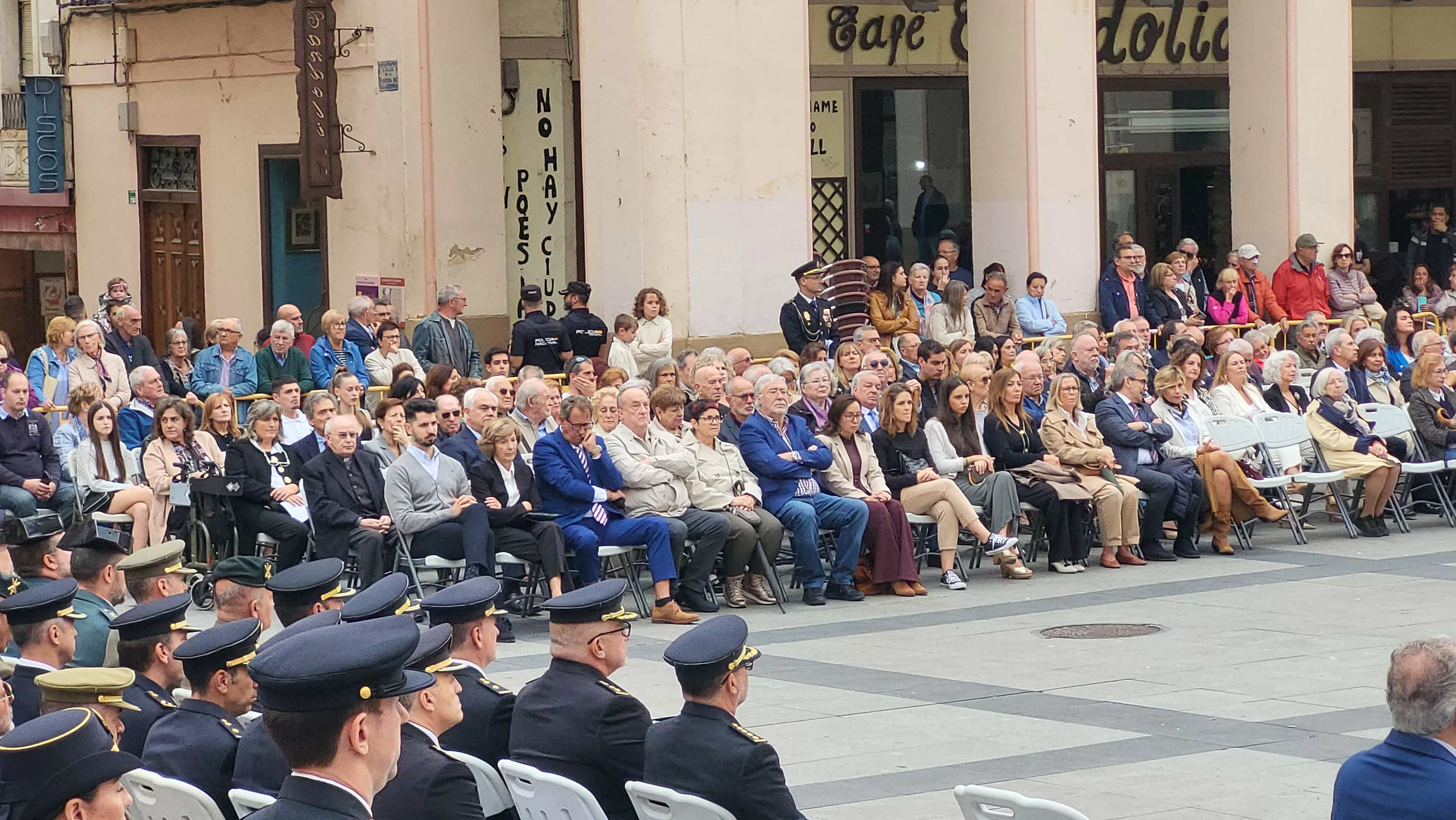 Celebración del Día de la Policía Nacional en Huesca. Foto Mercedes Manterola