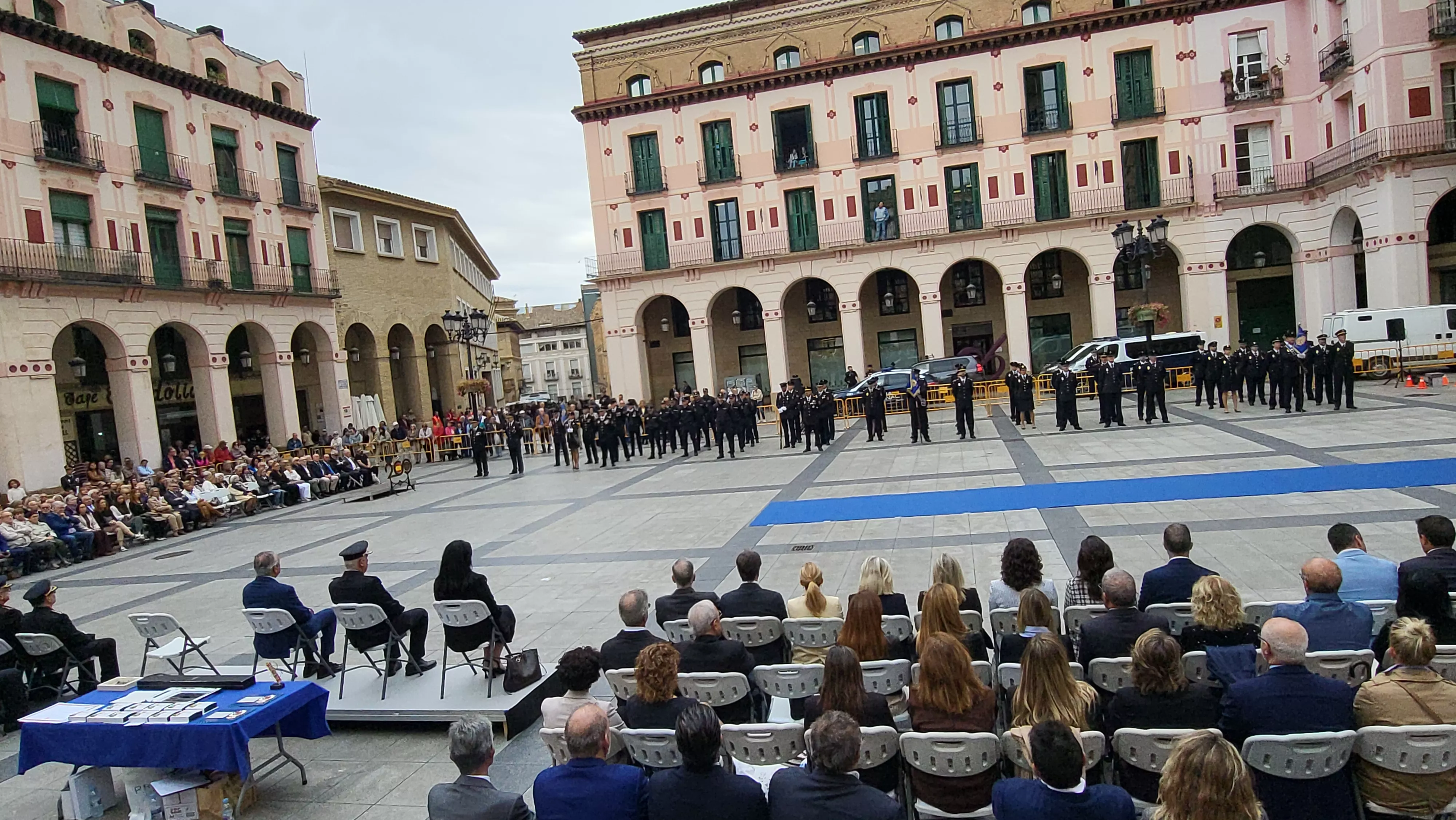 Celebración del Día de la Policía Nacional en Huesca. Foto Mercedes Manterola