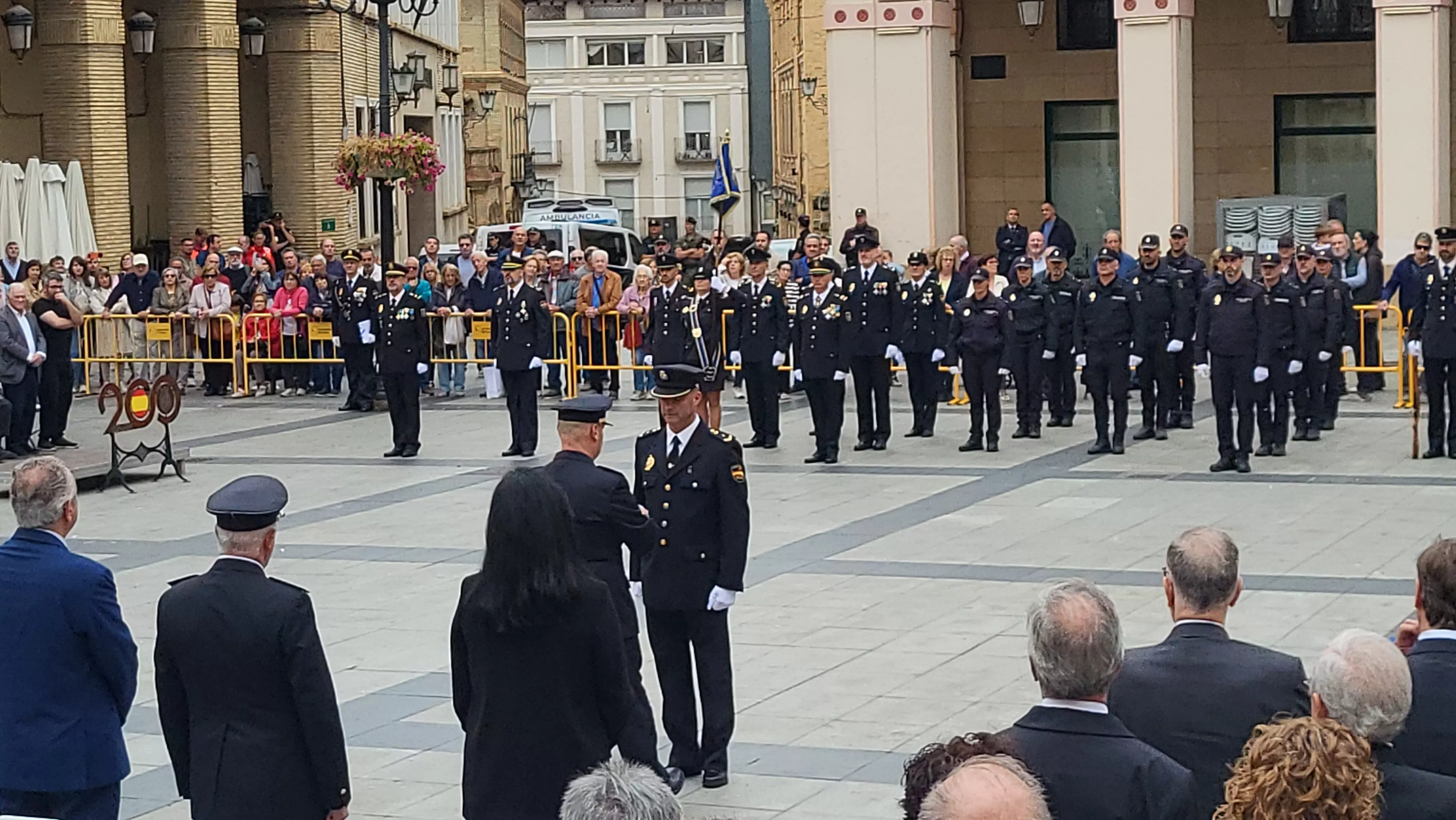 Celebración del Día de la Policía Nacional en Huesca. Foto Mercedes Manterola