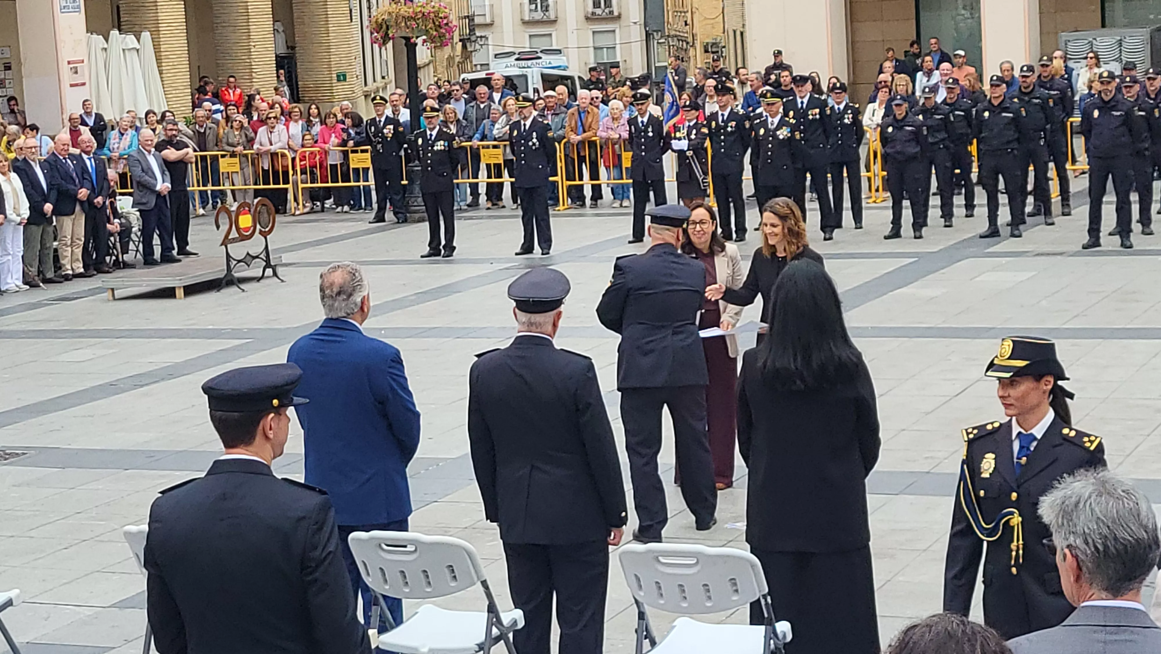 Celebración del Día de la Policía Nacional en Huesca. Foto Mercedes Manterola