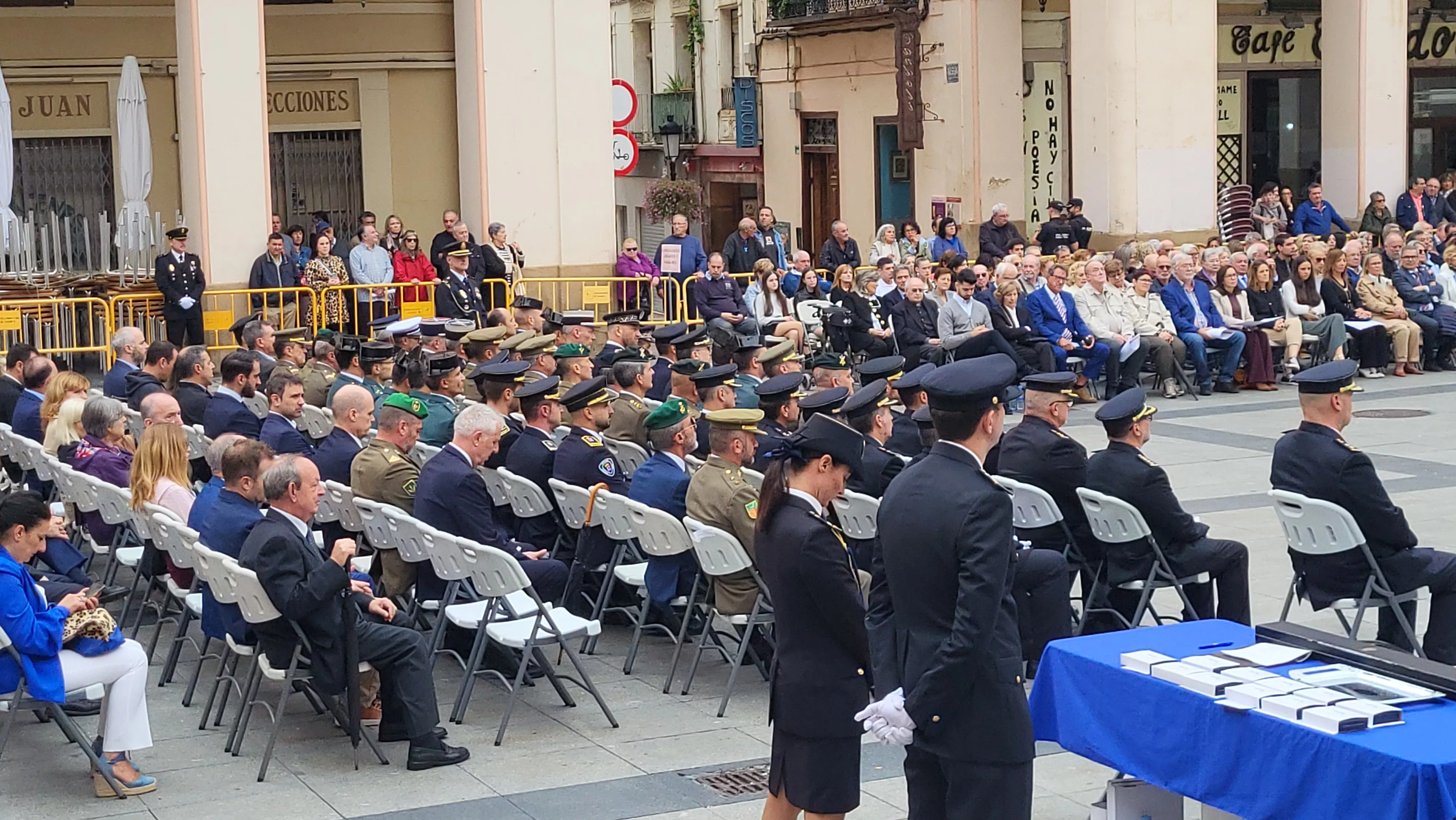 Celebración del Día de la Policía Nacional en Huesca. Foto Mercedes Manterola
