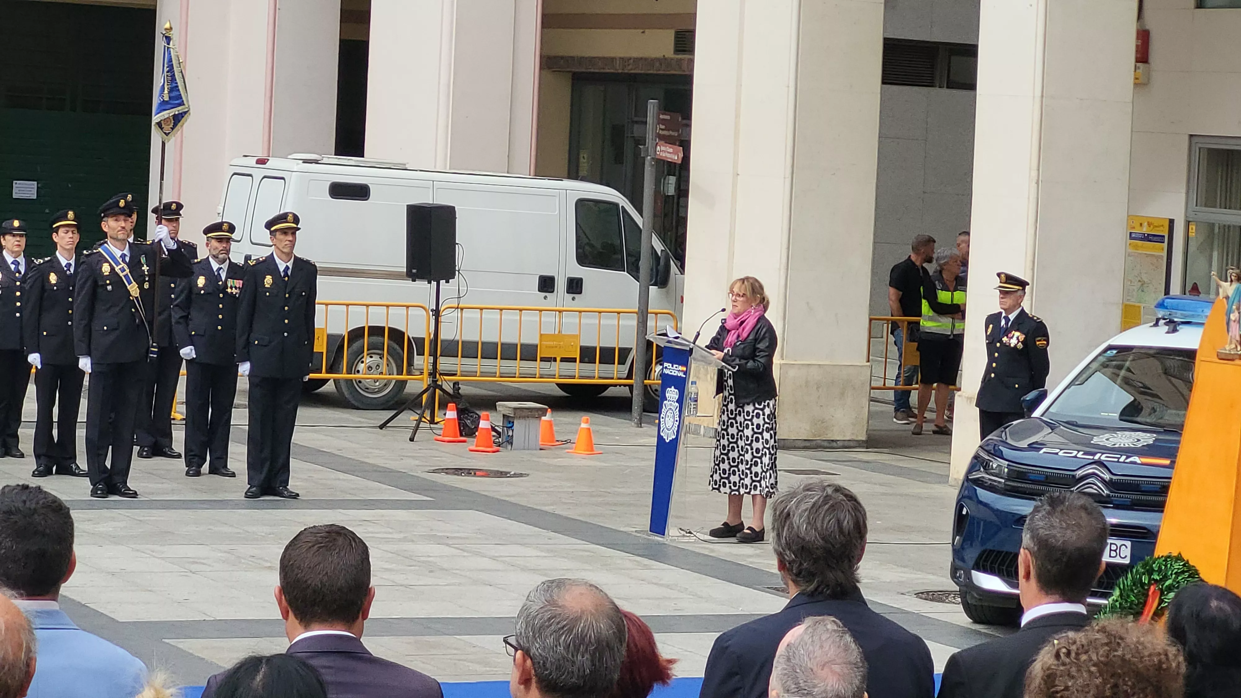 Celebración del Día de la Policía Nacional en Huesca. Foto Mercedes Manterola