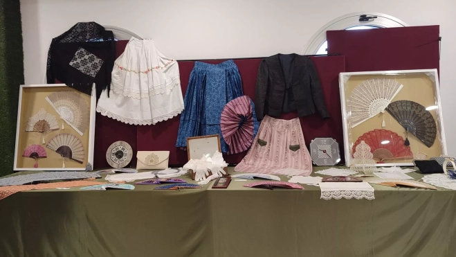 Muestra de trabajos expuestos en el Centro Cultural (002)