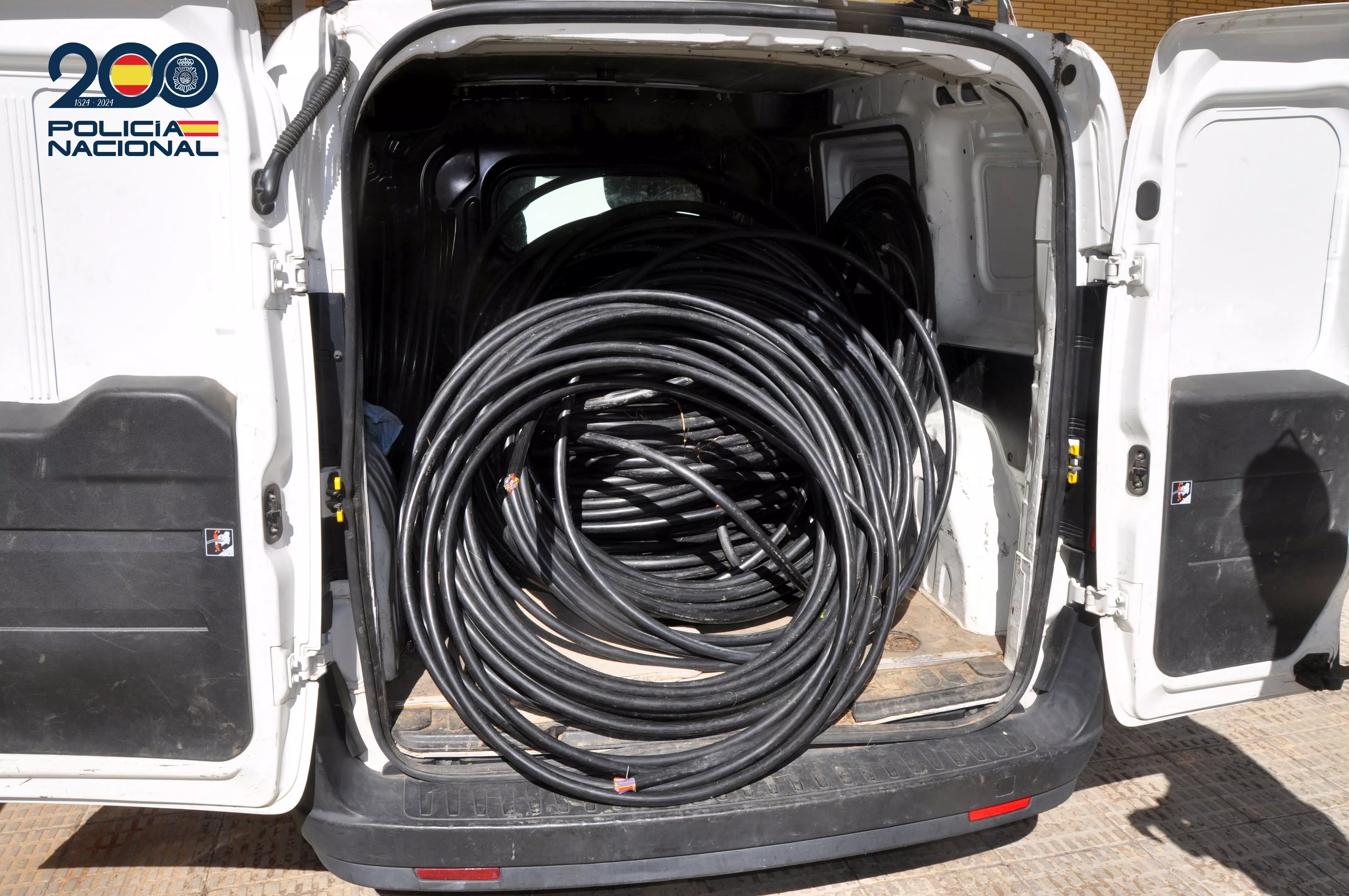 Cable recuperado. Ocho robos de cobre esclarecidos en Huesca gracias a la detención de tres individuos de Barcelona