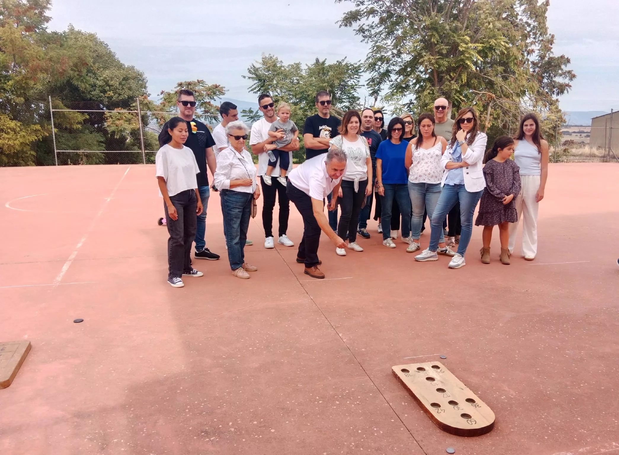 juegos tradicionales en Antillón, diario de Huesca, hoyetes juegos tradicionales en Antillón, diario de Huesca, hoyetes