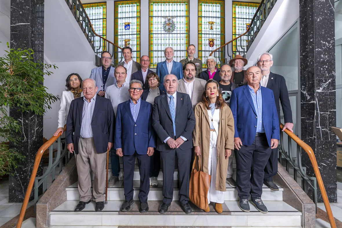 Participantes en la mesa de la Cámara de Comercio