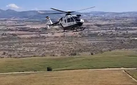 Helicóptero en el rescate del cadáver Helicóptero en el rescate del cadáver