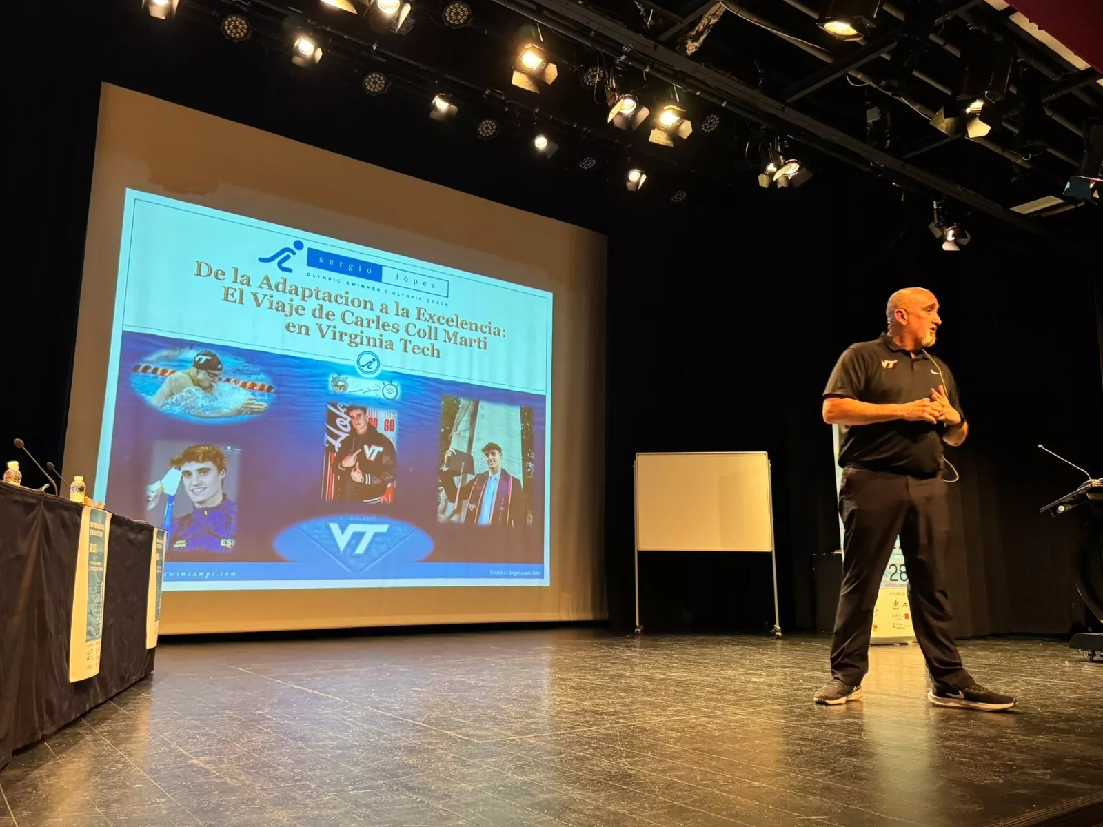 Sergi López, en el Congreso Internacional de Técnicos de Natación en Huesca.