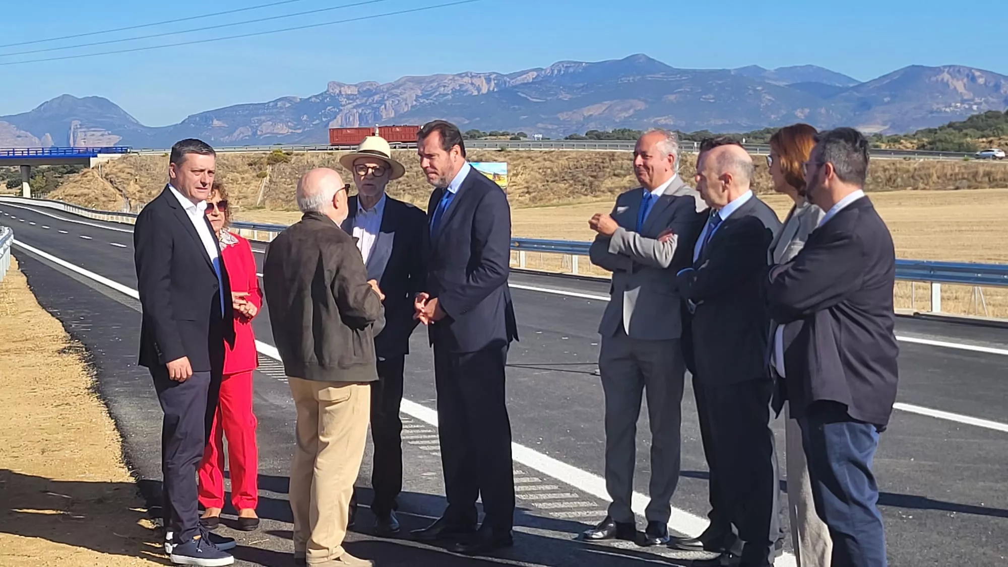 Inauguración del tramo Huesca-Siétamo de la A-22 por el ministro Óscar Puente