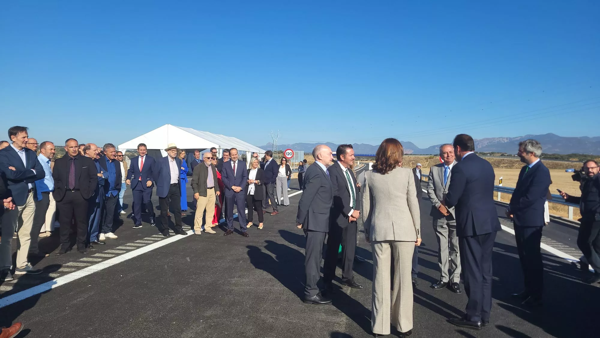 Inauguración del tramo Huesca-Siétamo de la A-22 por el ministro Óscar Puente
