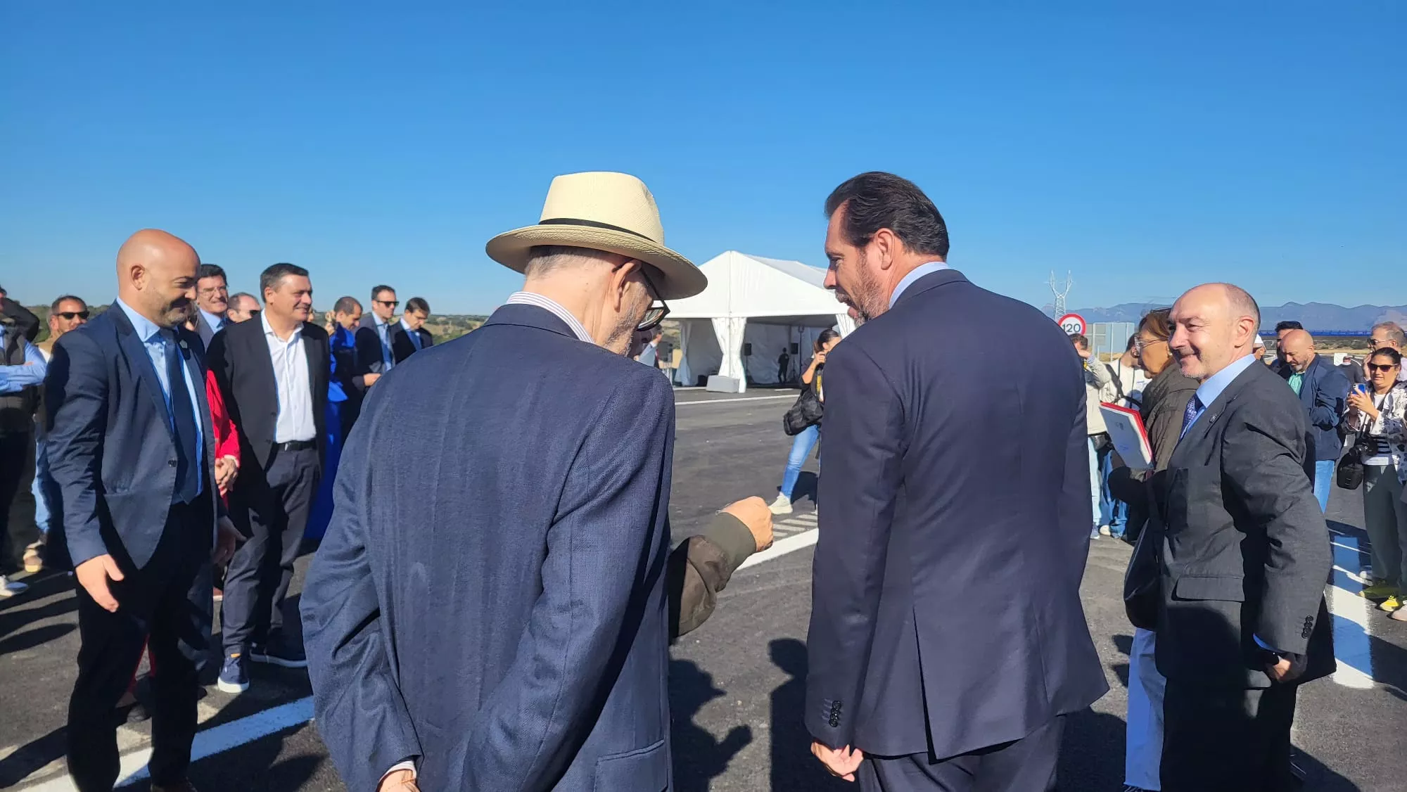 Inauguración del tramo Huesca-Siétamo de la A-22 por el ministro Óscar Puente