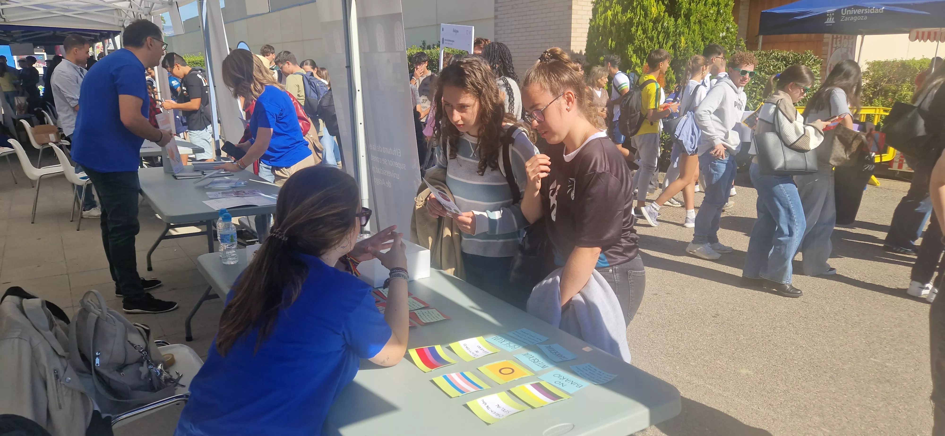 Fiesta de bienvenida del Campus de Huesca curso 2025/2026. Foto Myriam Martínez