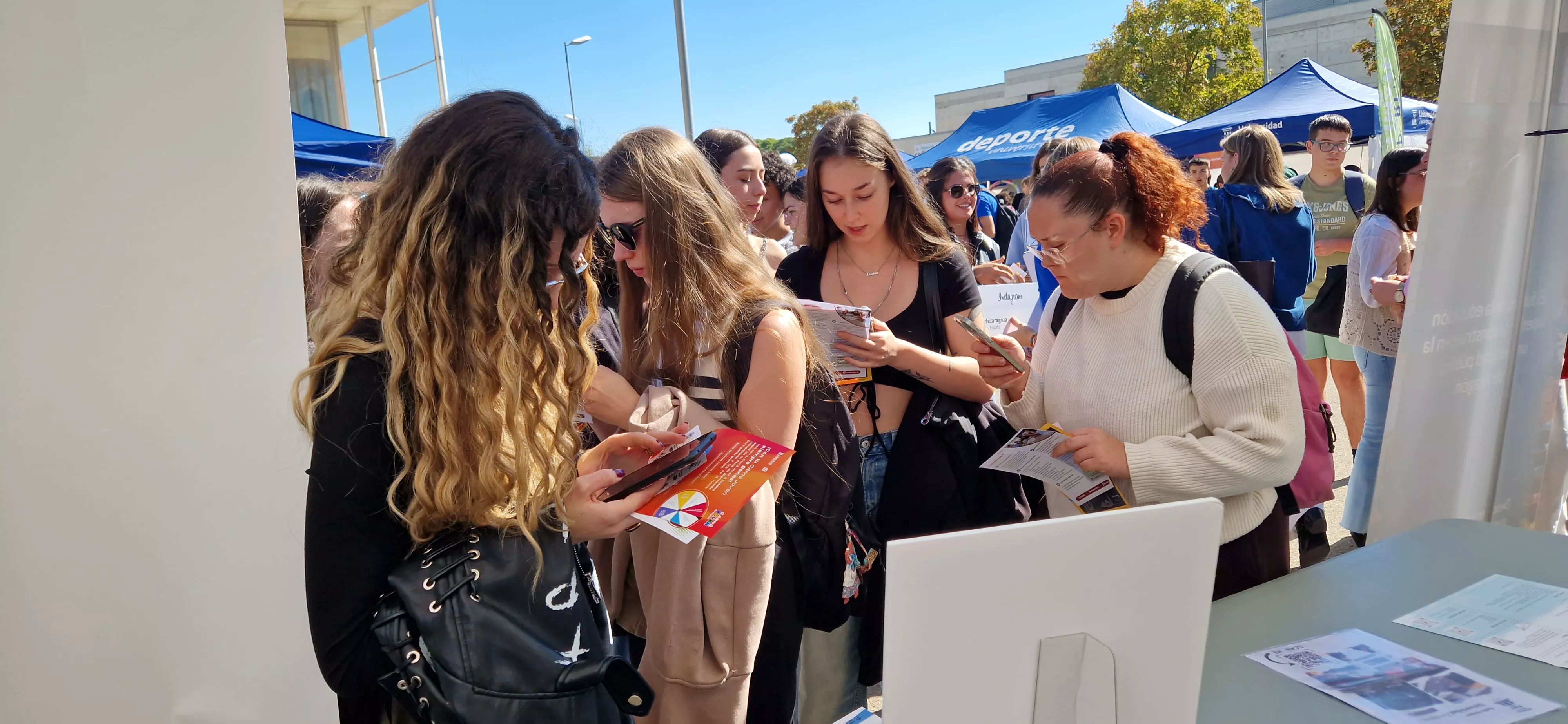 Fiesta de bienvenida del Campus de Huesca curso 2025/2026. Foto Myriam Martínez