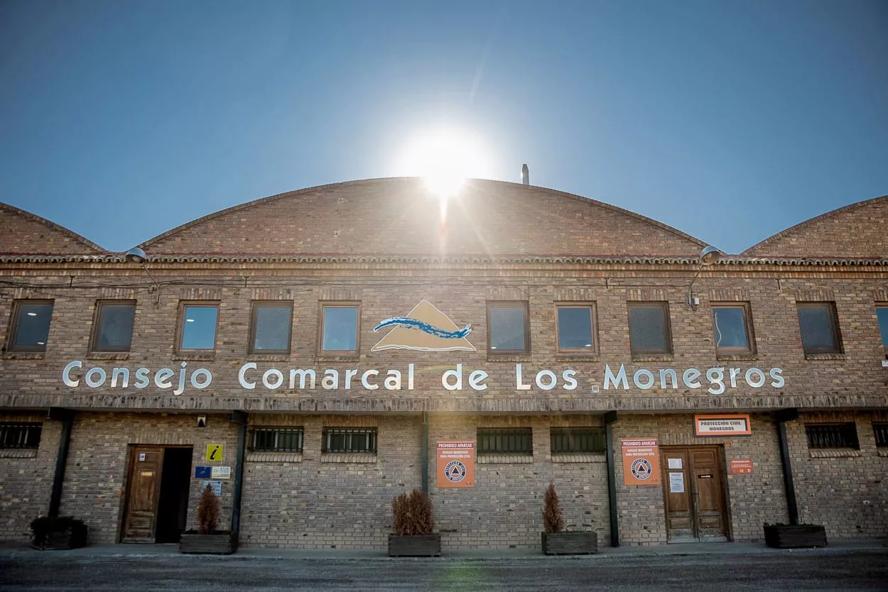 Fachada de la Comarca de los Monegros Fachada de la Comarca de los Monegros