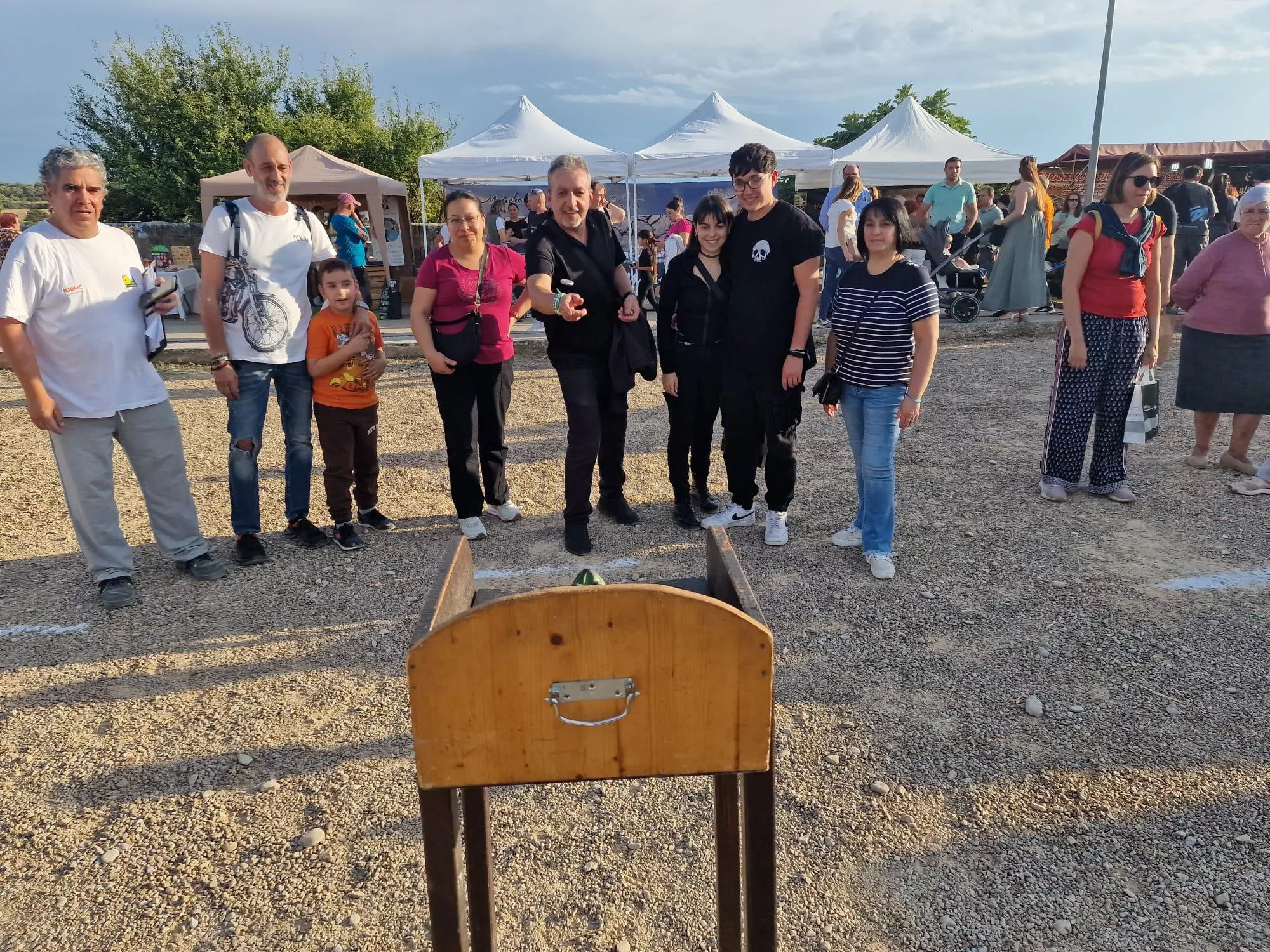 Juegos tradicionales en Ayerbe, rana