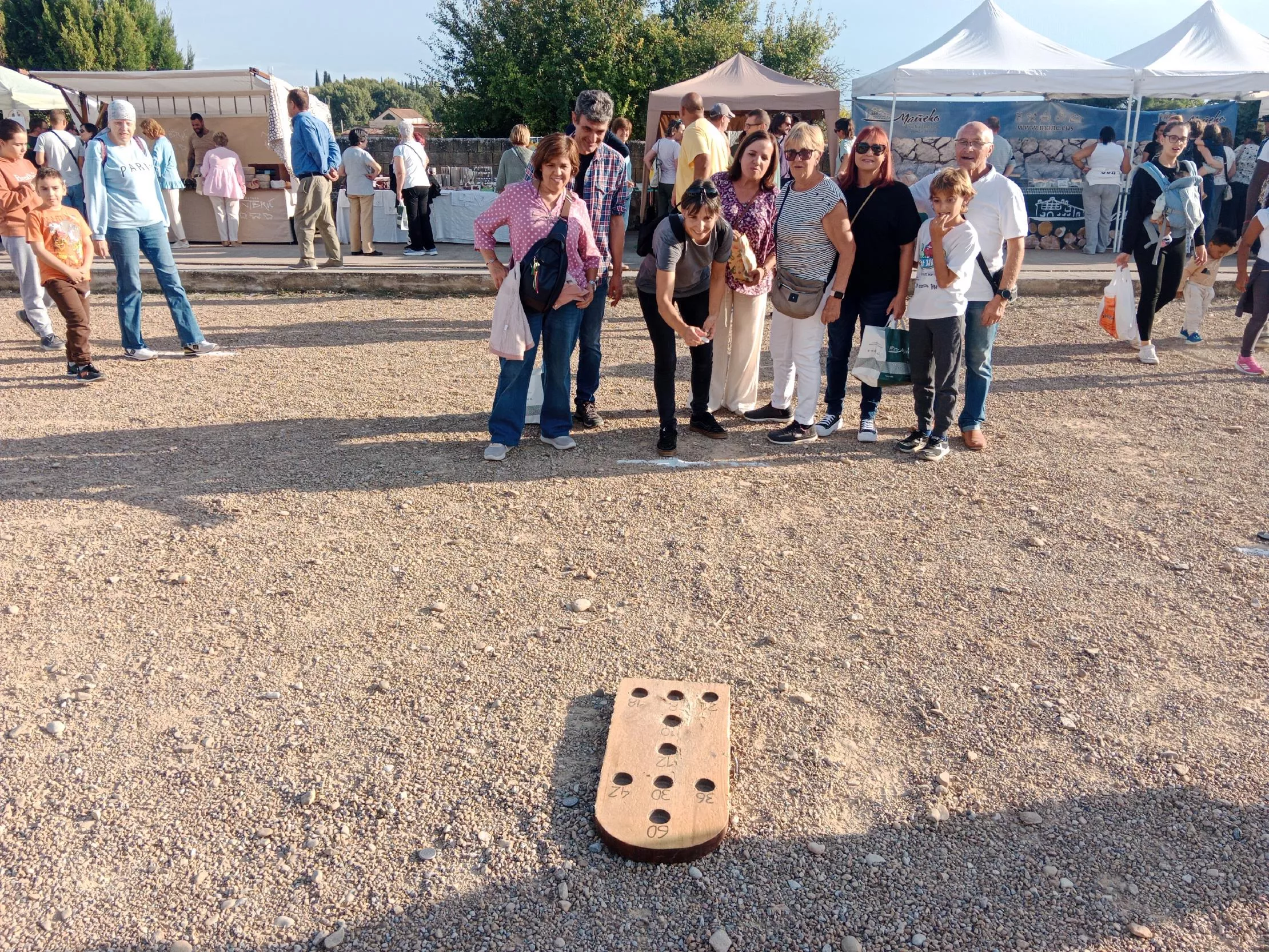 Juegos en la feria de Ayerbe, hoyetes