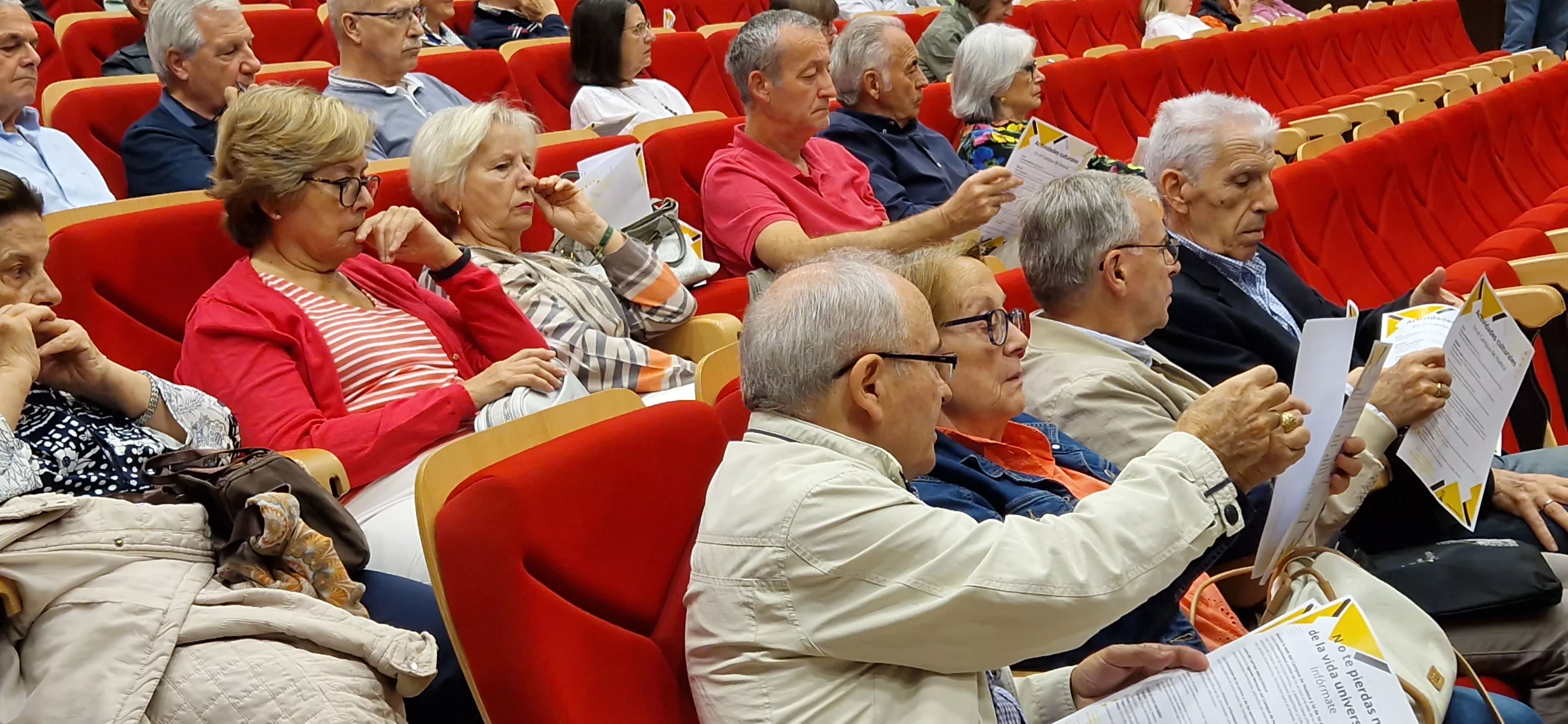 20251002 Inauguración del nuevo curso de la Universidad de la Experiencia. Foto Myriam Martínez
