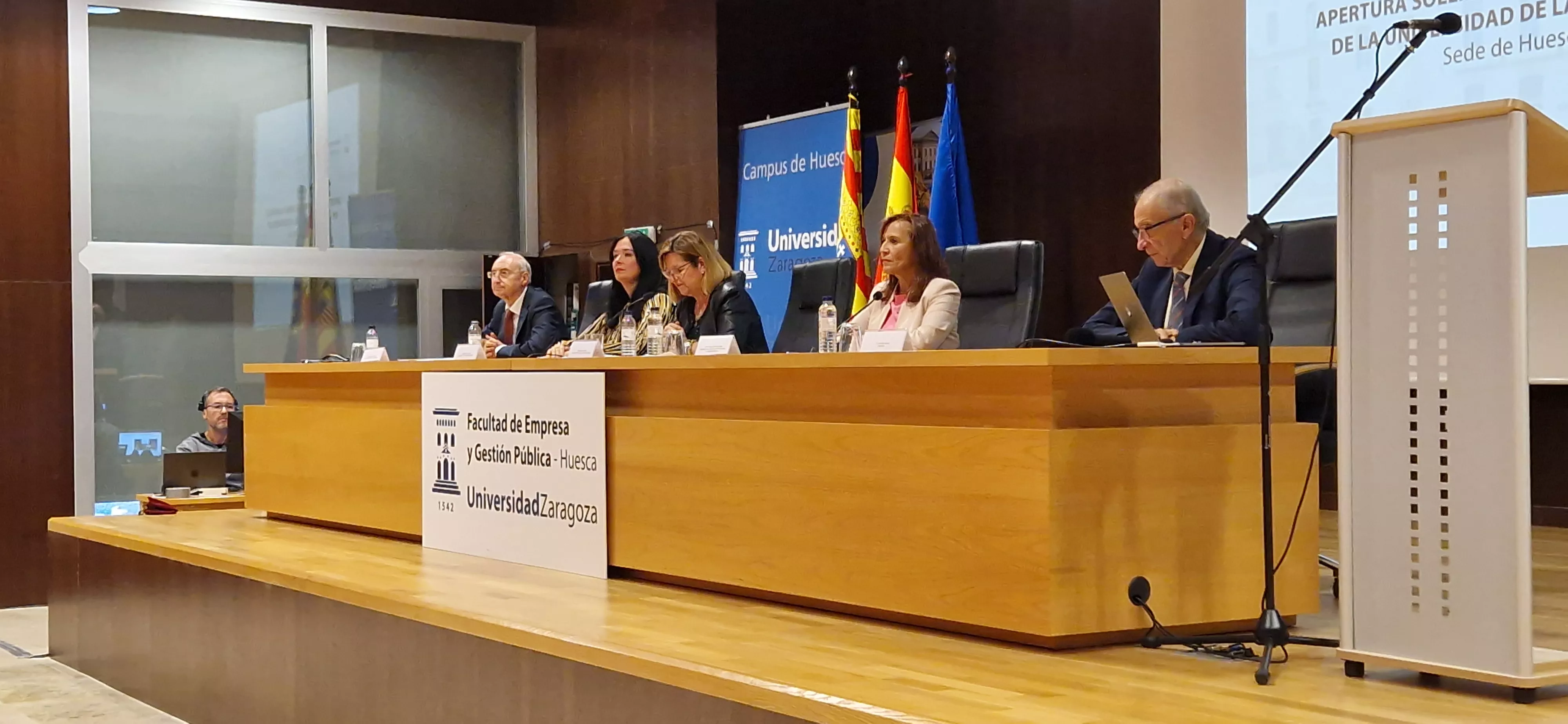 Inauguración del nuevo curso de la Universidad de la Experiencia. Foto Myriam Martínez