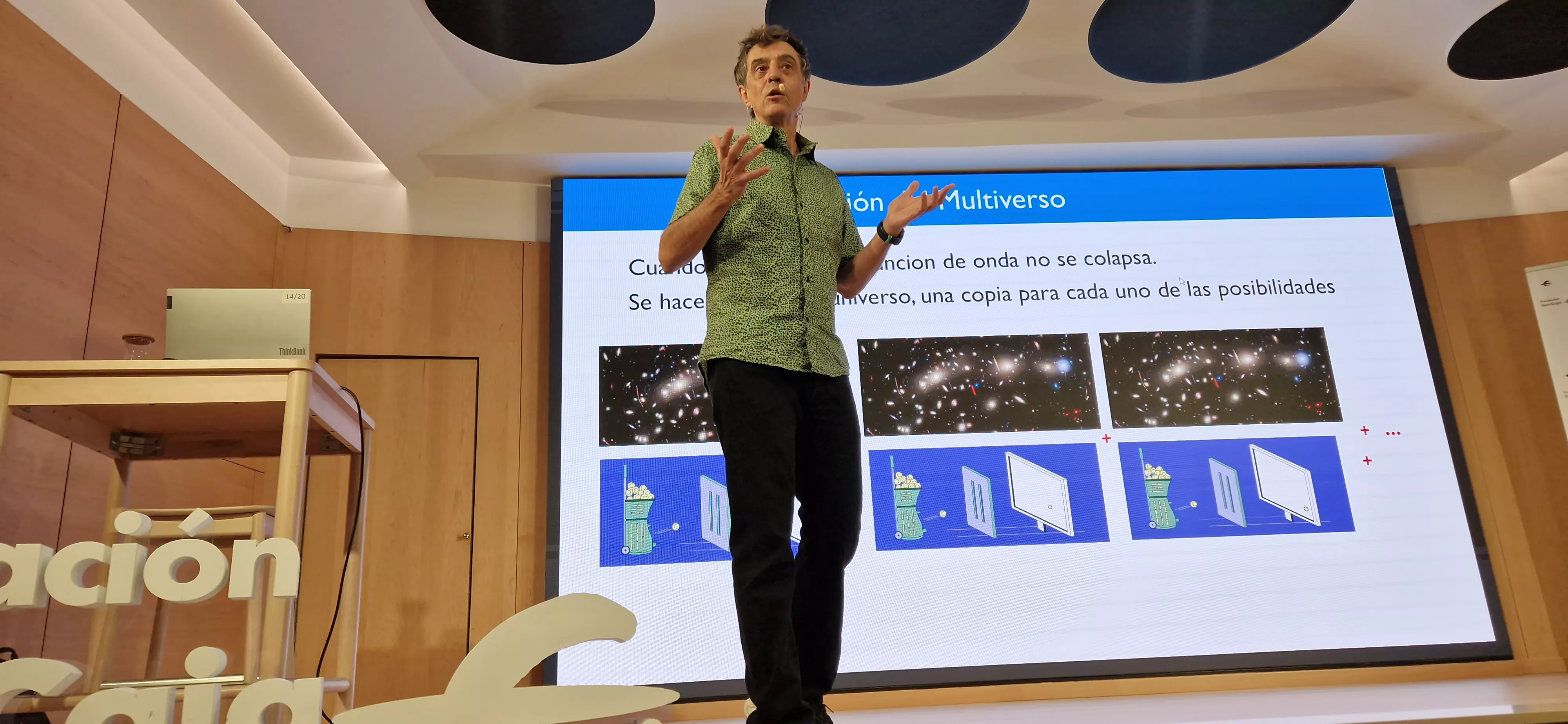 Luis Martín Moreno, impartiendo la conferencia en la Fundación Ibercaja. Foto Myriam Martínez Luis Martín Moreno, impartiendo la conferencia en la Fundación Ibercaja. Foto Myriam Martínez