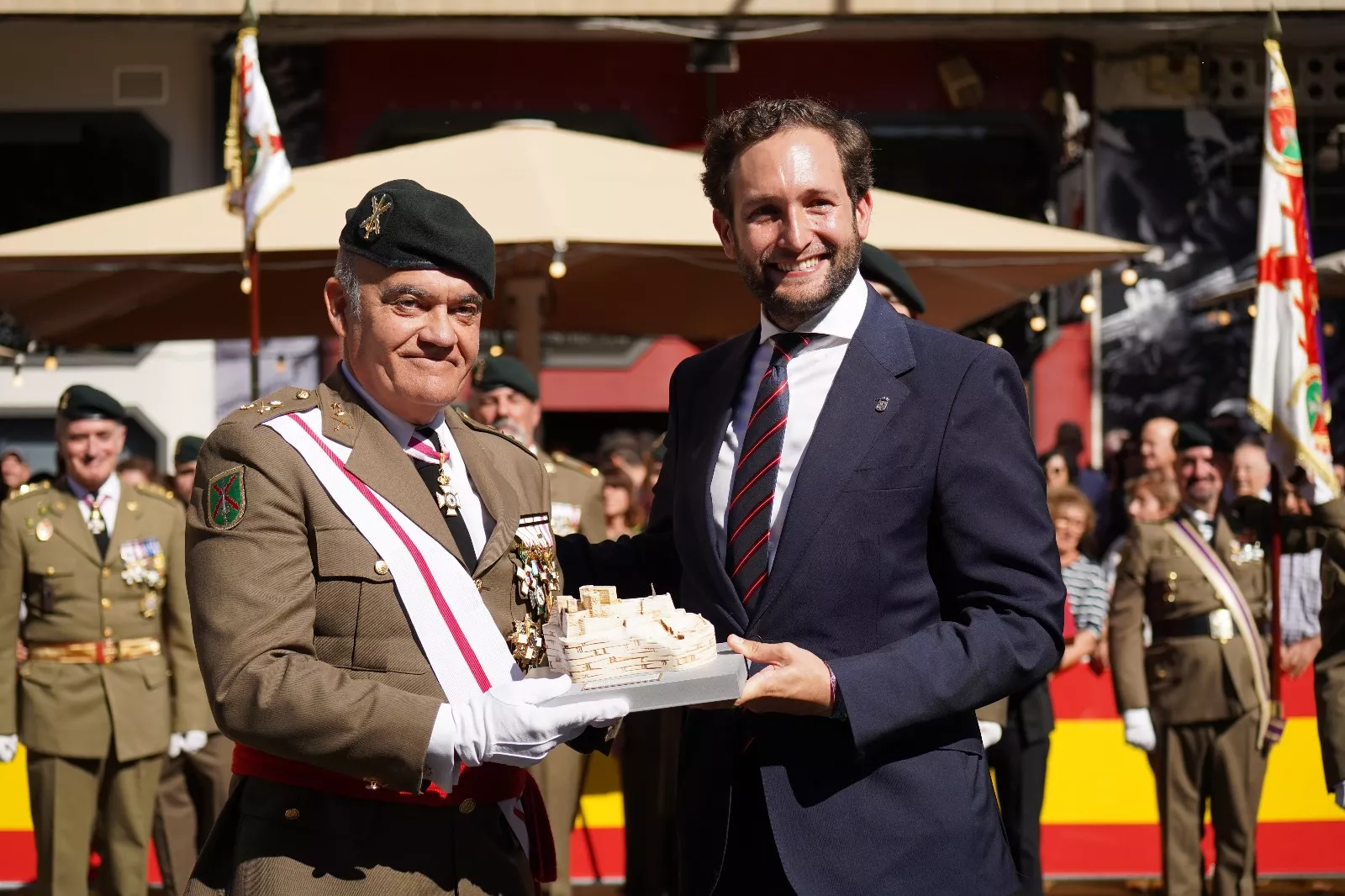 Jura de Bandera de 220 ciudadanos en Monzón. 