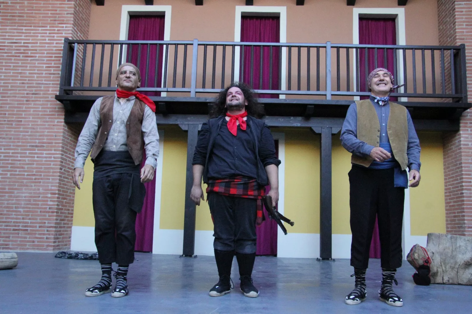 El bandido Cucaracha y sus compinches en el Corral de Comedias de Robres. Foto Carlos Neofato