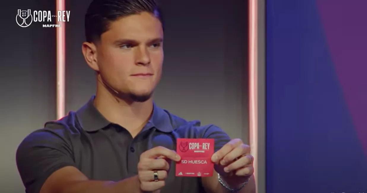 Bola del Huesca, que se medirá al Utebo.