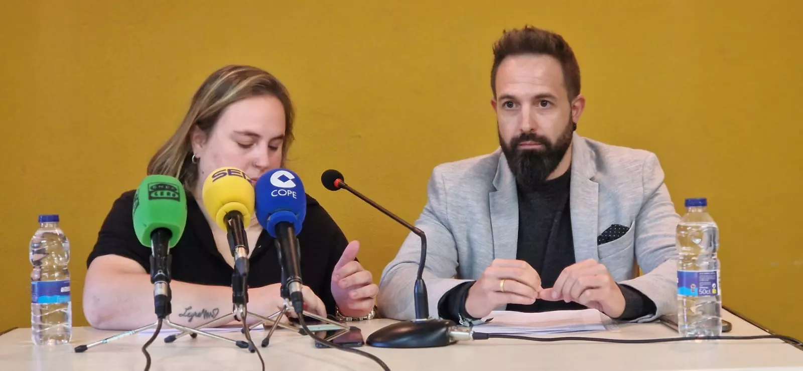 Baldesca Oliván y Lorenzo Inglán, en la rueda de prensa. Foto Myriam Martínez