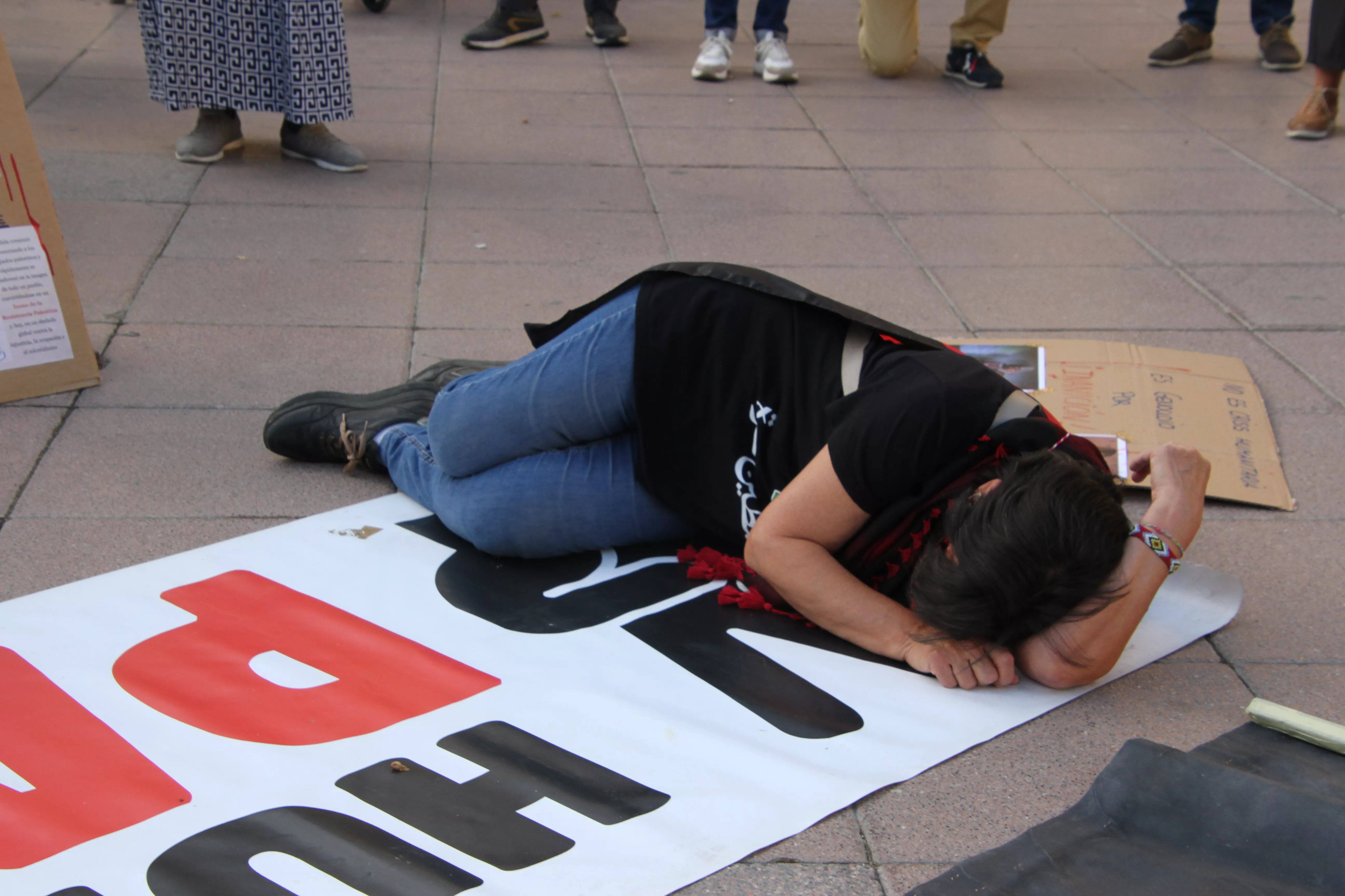 Concentración en Huesca por el inicio de la matanza en Gaza hace dos años. Foto Carlos Neofato