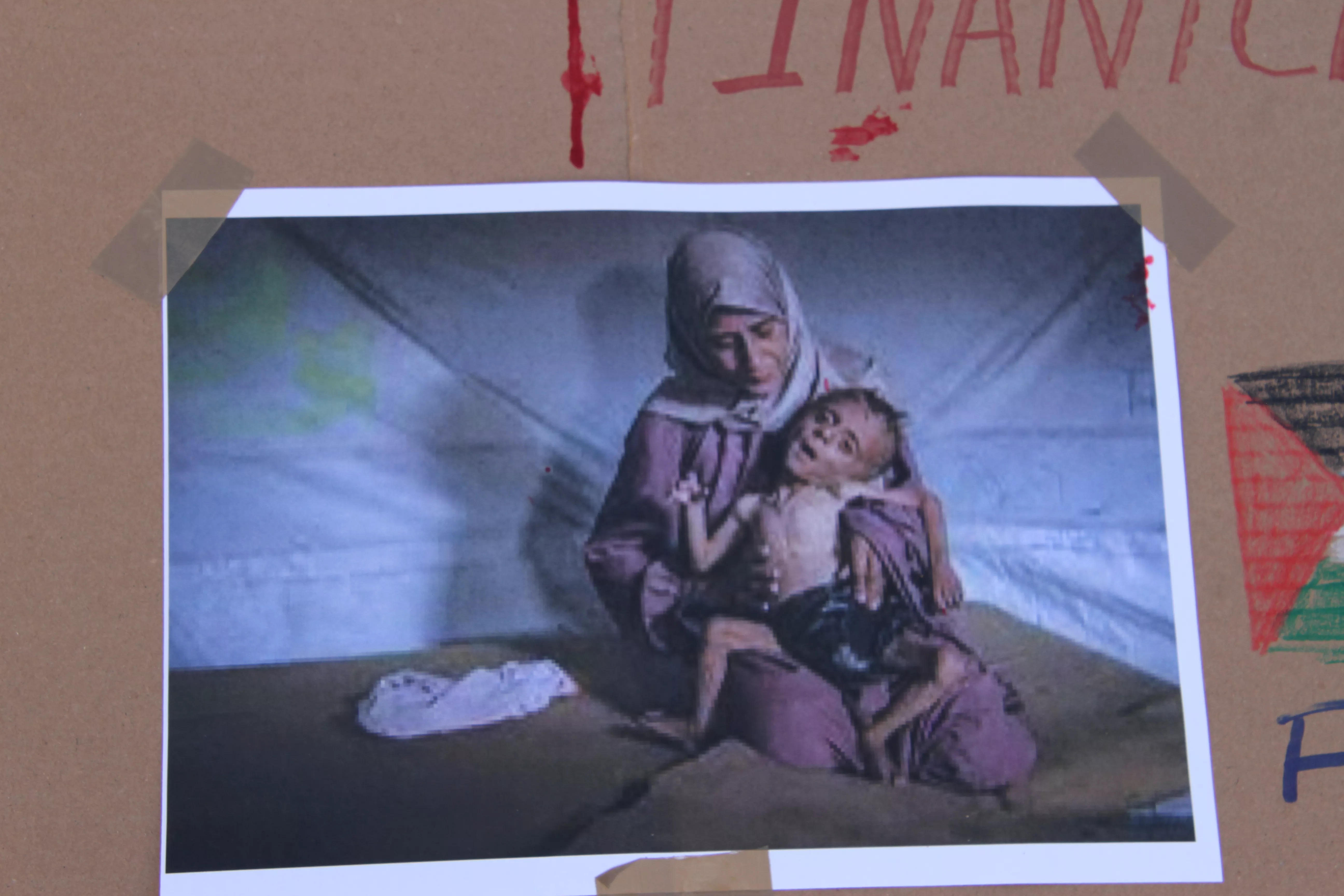 Concentración en Huesca por el inicio de la matanza en Gaza hace dos años. Foto Carlos Neofato