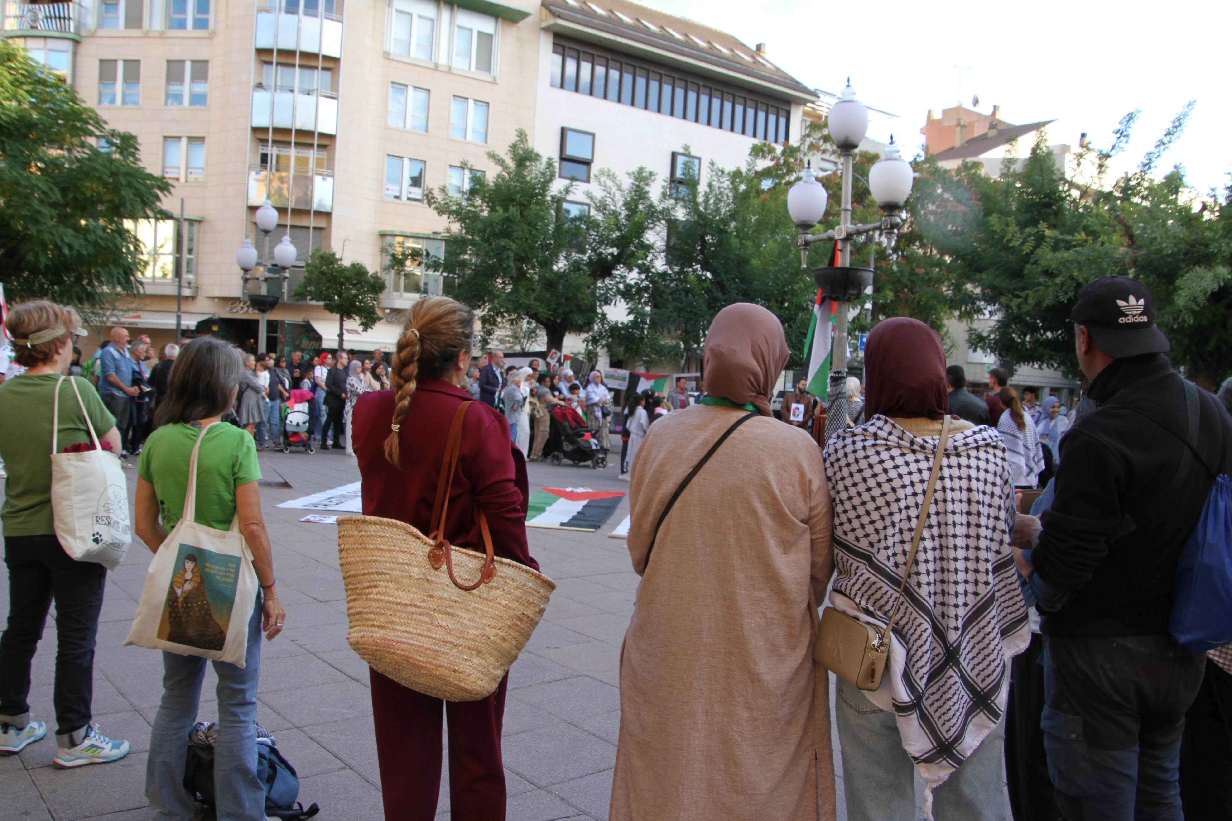 Concentración en Huesca por el inicio de la matanza en Gaza hace dos años. Foto Carlos Neofato