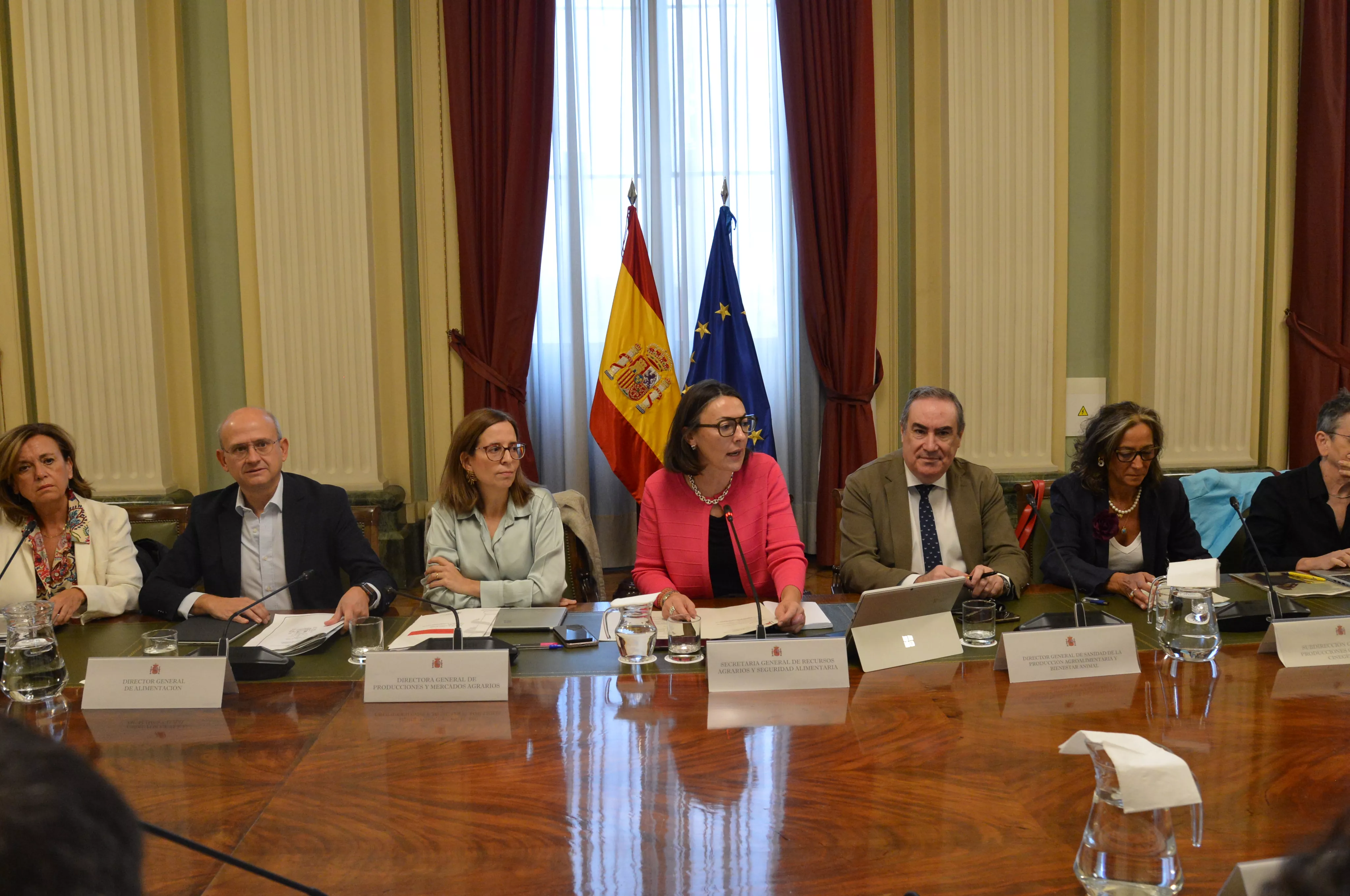 Reunión del ministerio con representantes del sector porcino.