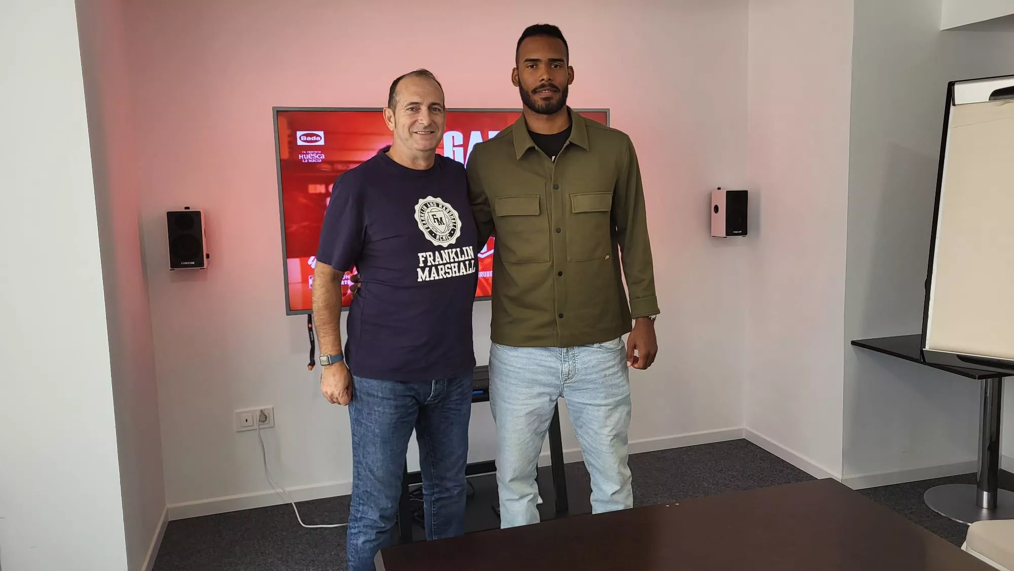 José Francisco Nolasco y Frank Cordiés en la rueda de prensa previa al compromiso en Bidasoa