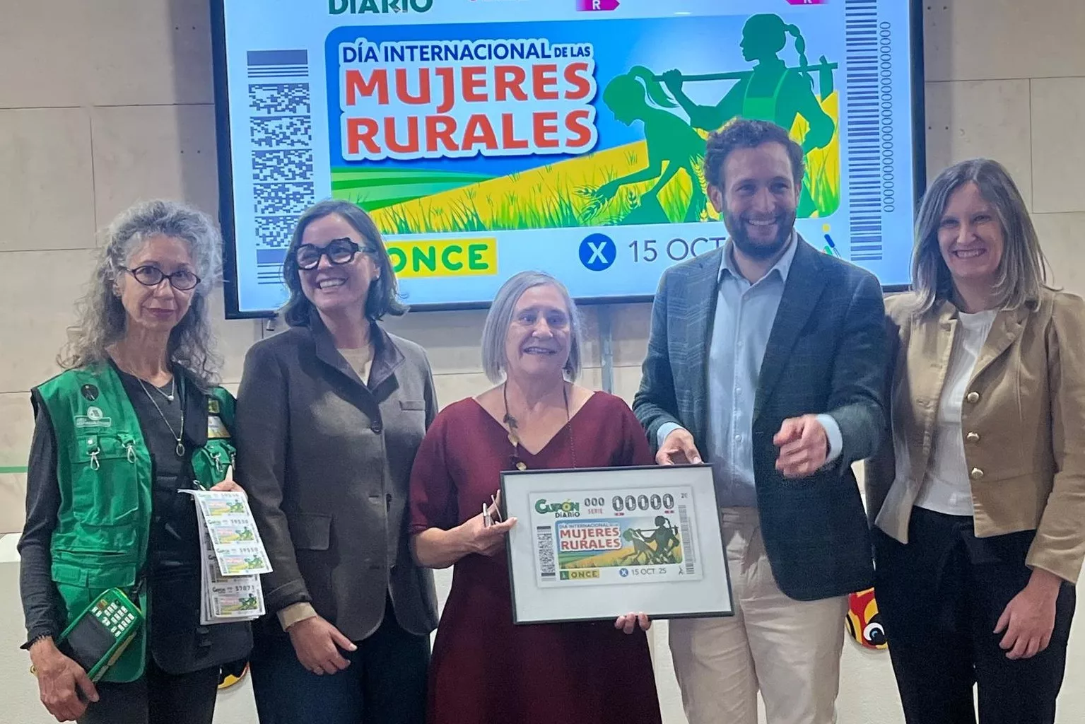 La ONCE da visibilidad al papel esencial de la mujer rural con su cupón del 15 de octubre. Foto Mercedes Manterola La ONCE da visibilidad al papel esencial de la mujer rural con su cupón del 15 de octubre. Foto Mercedes Manterola