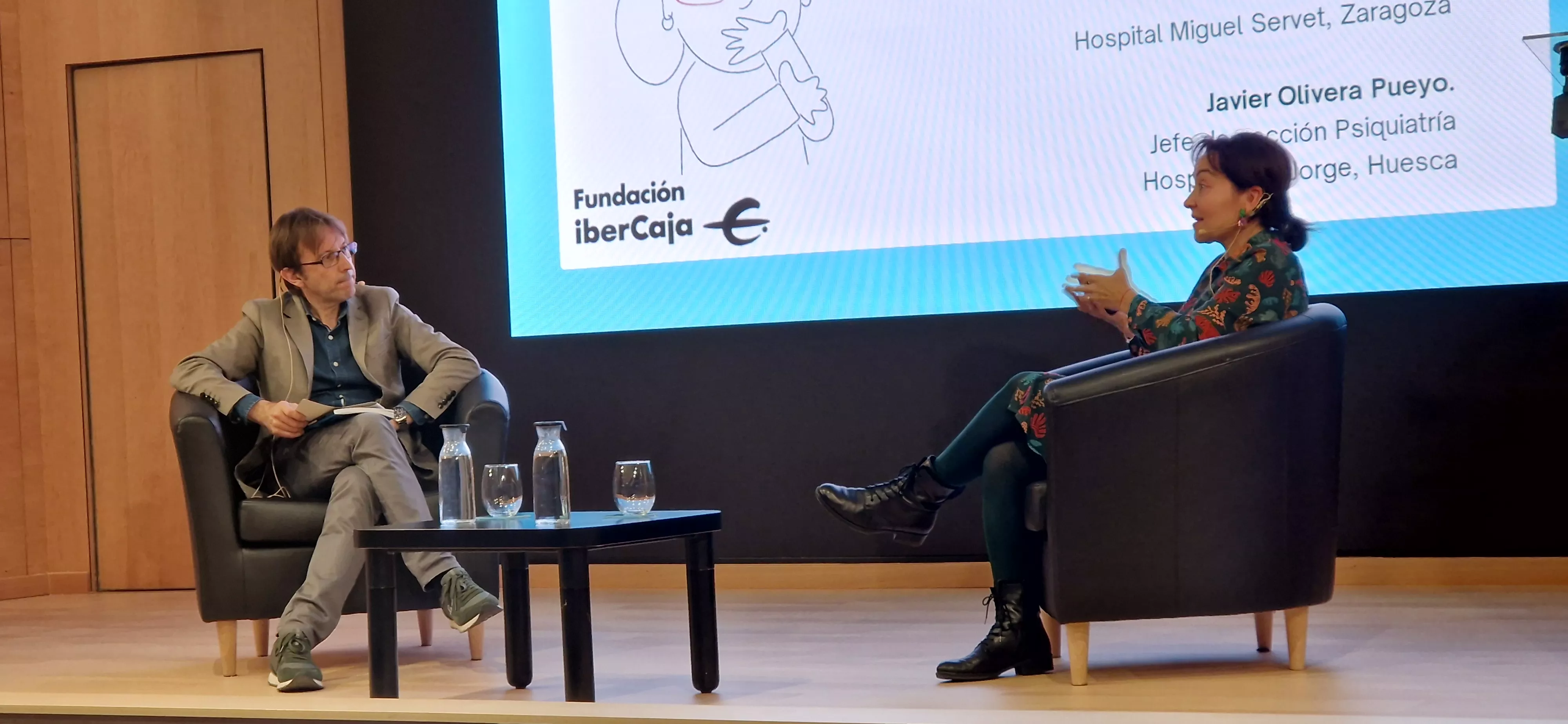 Encuentro de Javier Olivera y Patricia Gracia en la Fundación Ibercaja. Foto Myriam Martínez