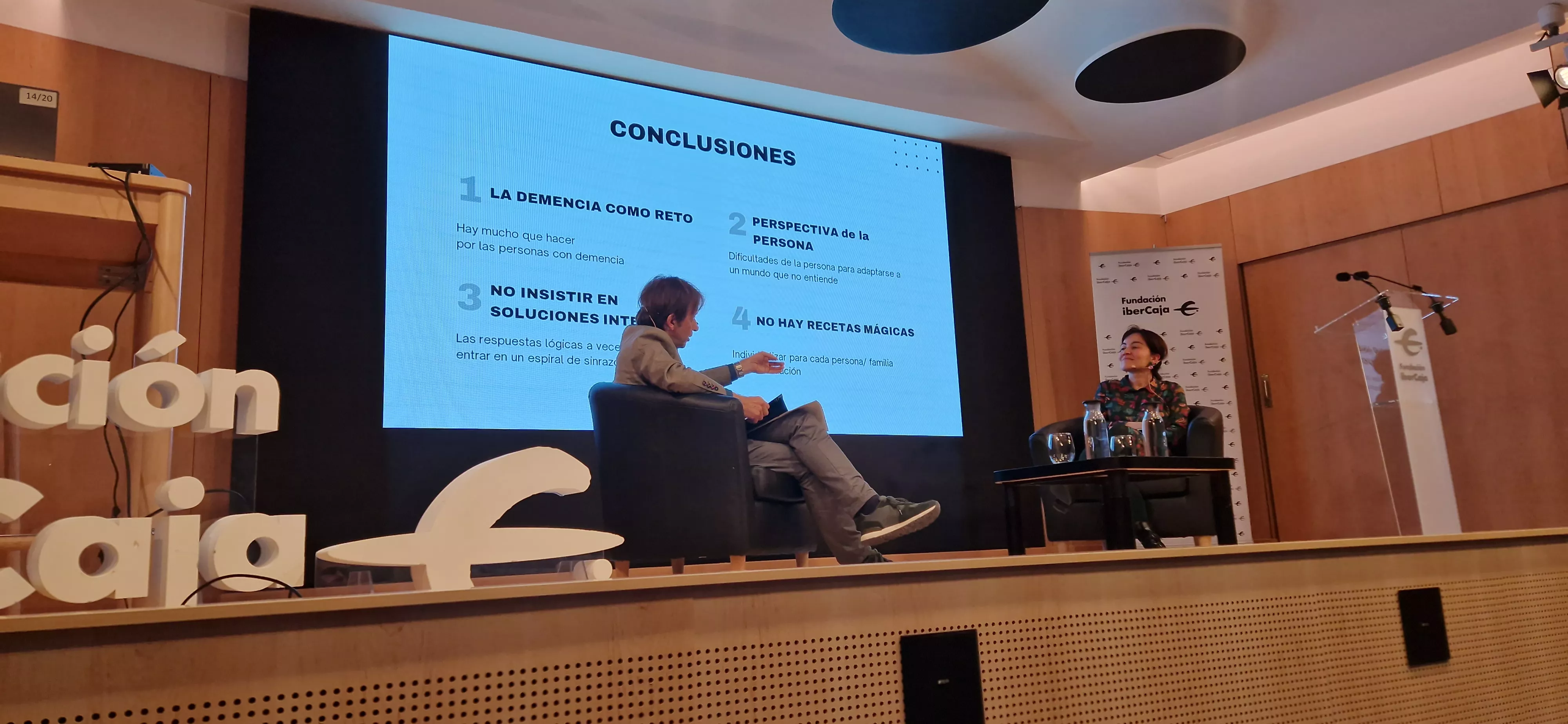 Encuentro de Javier Olivera y Patricia Gracia en la Fundación Ibercaja. Foto Myriam Martínez