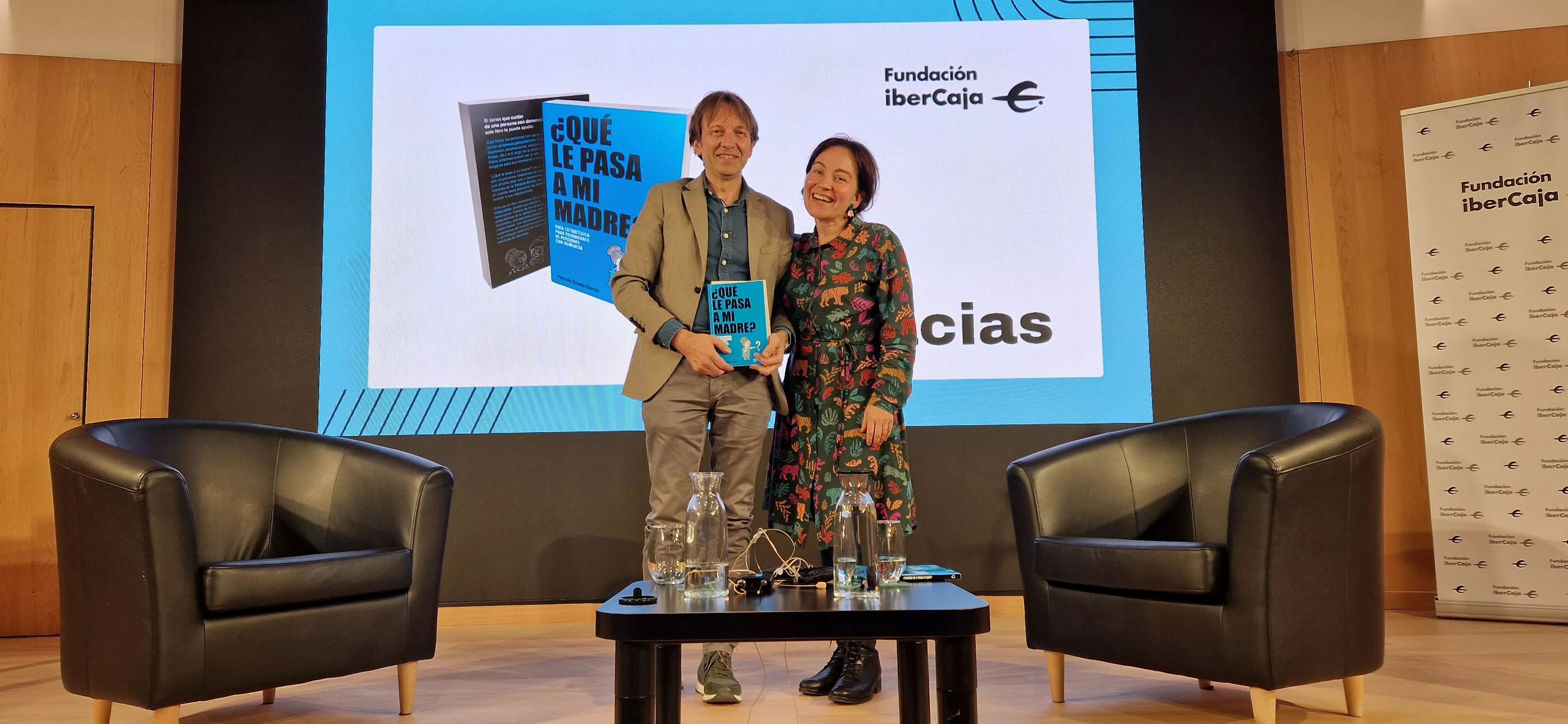 Encuentro de Javier Olivera y Patricia Gracia en la Fundación Ibercaja. Foto Myriam Martínez