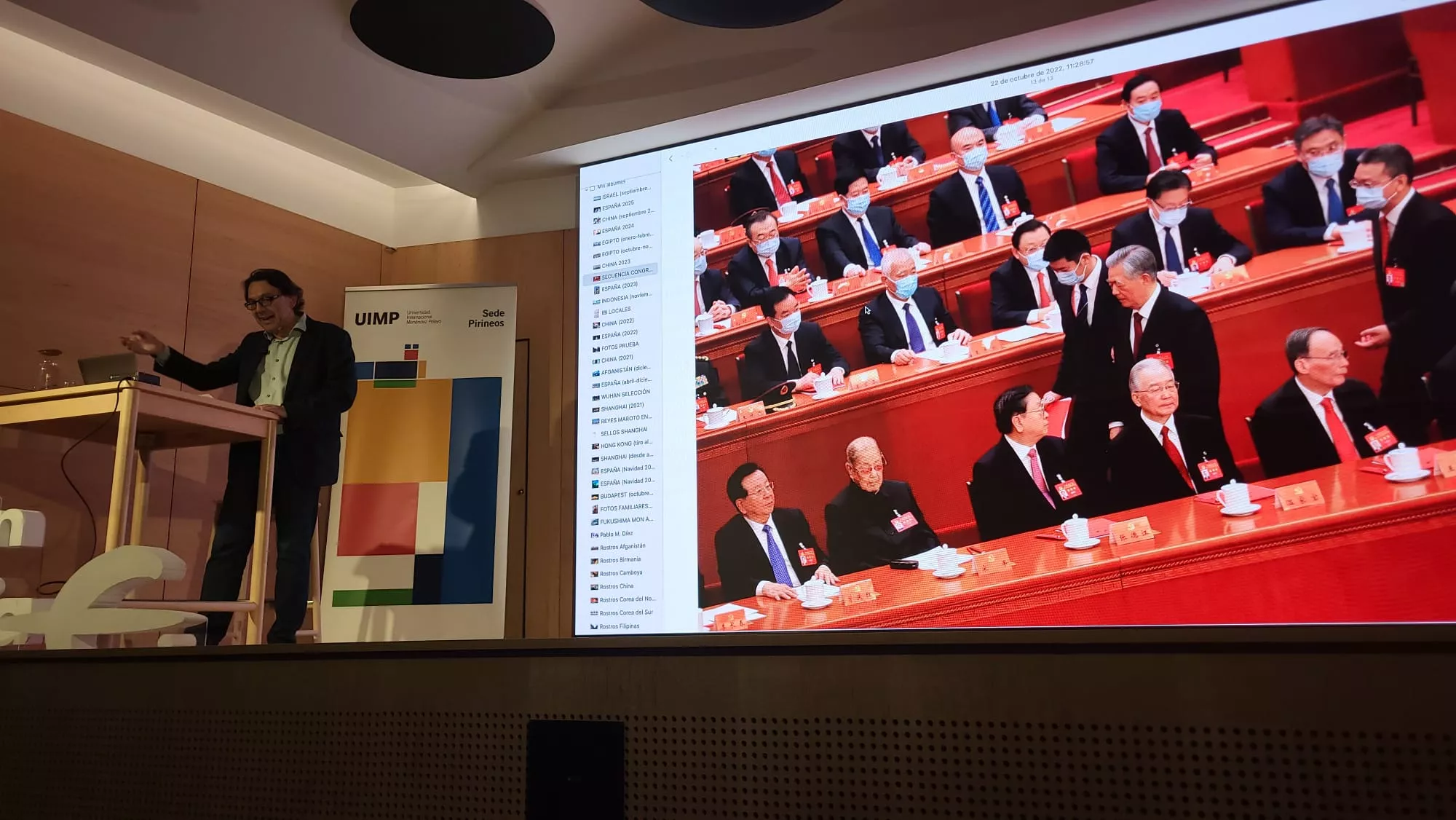 Pablo Díez y la imagen de la salida de Hu Jintao del Palacio del Pueblo