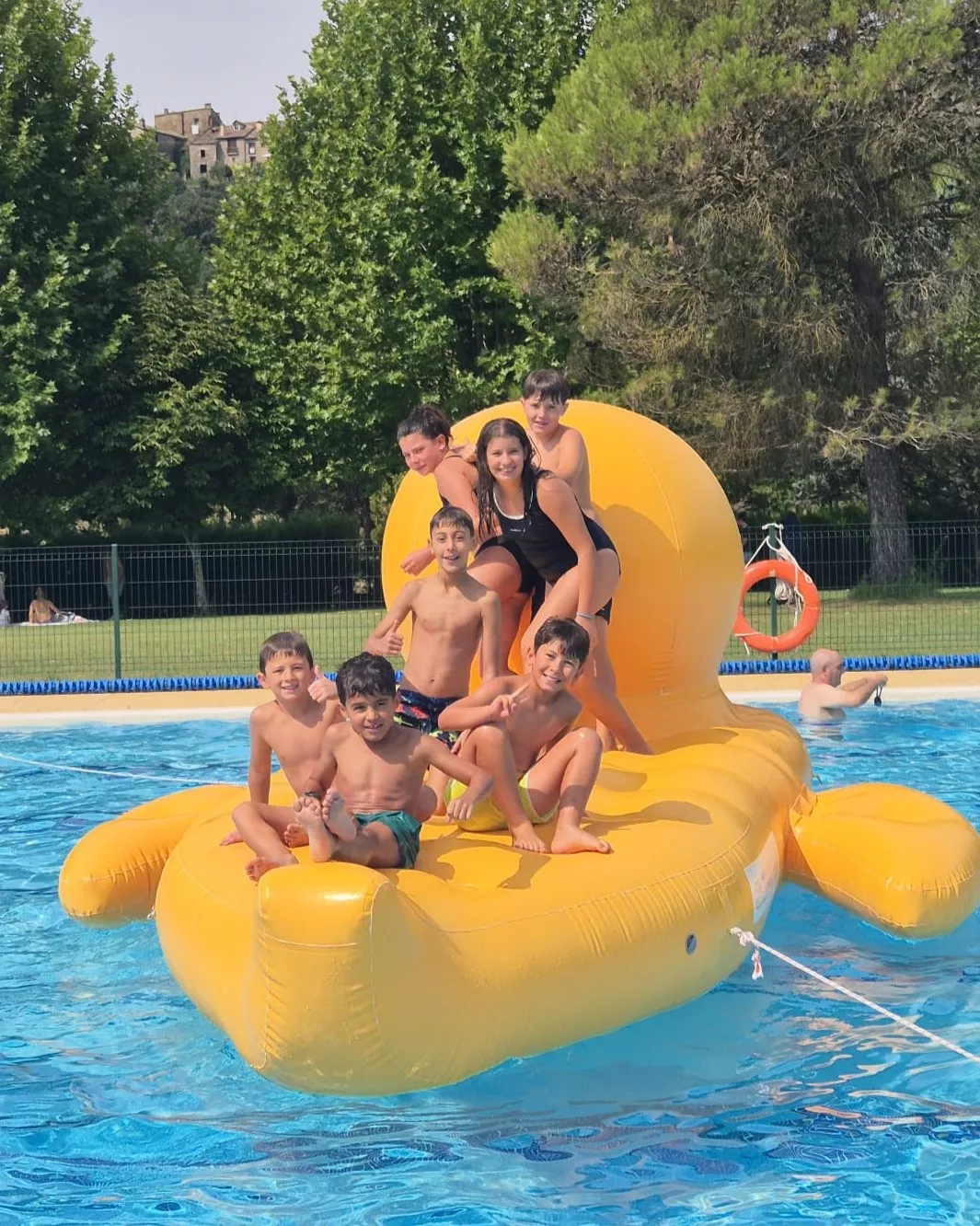 Juegos Activa en la piscina
