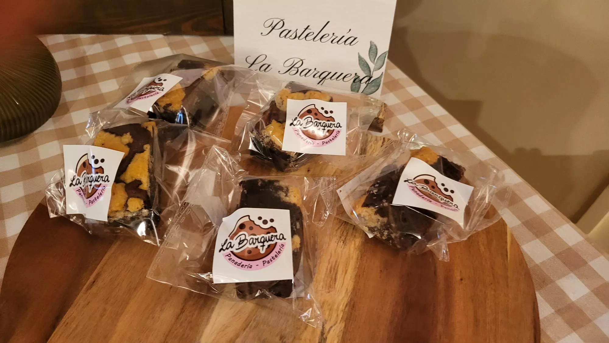 Pasteleros oscenses adelantan sus productos en la Feria Huesca es Dulce